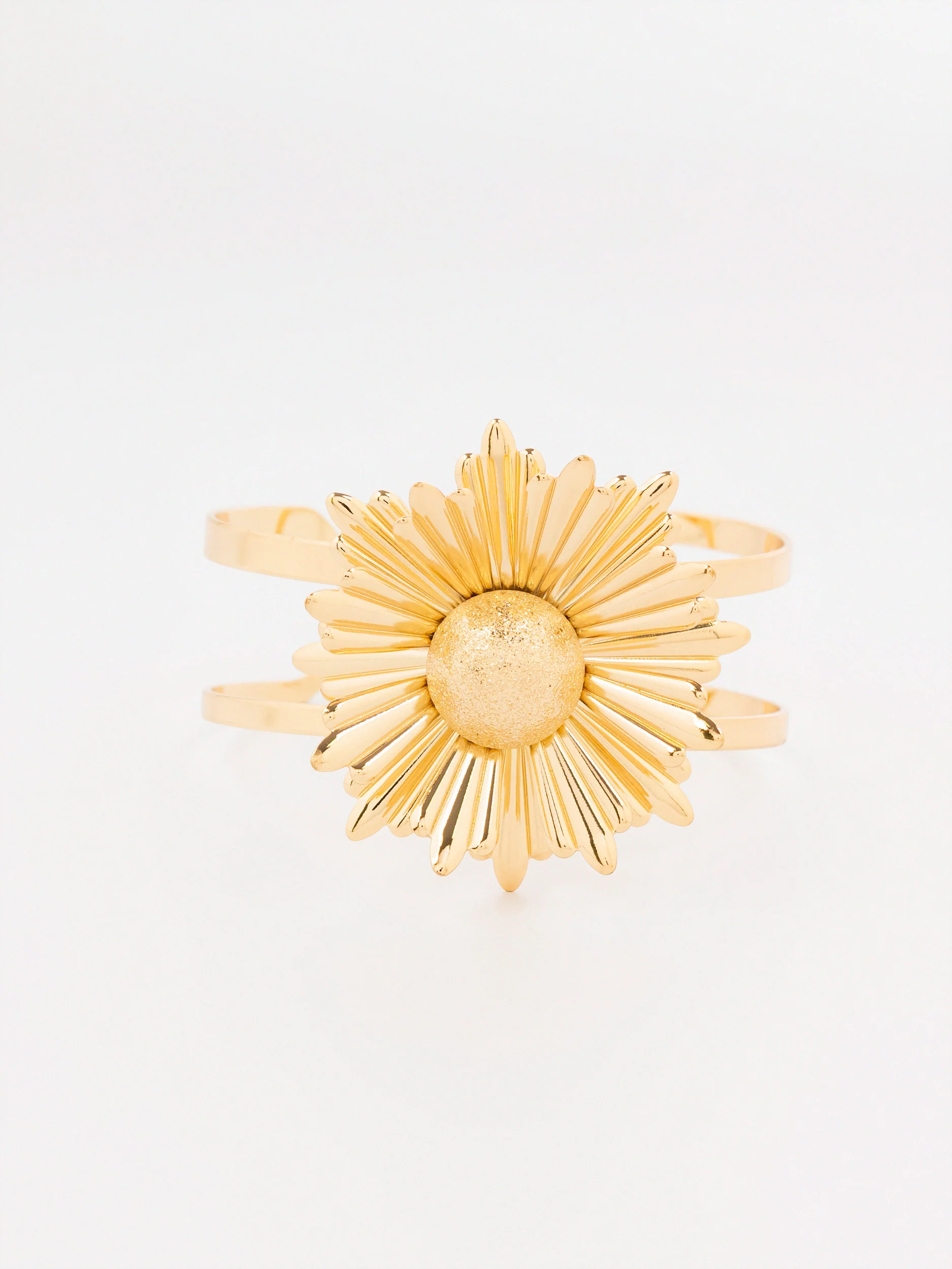 Floral Daisy Bracelet - Image 3