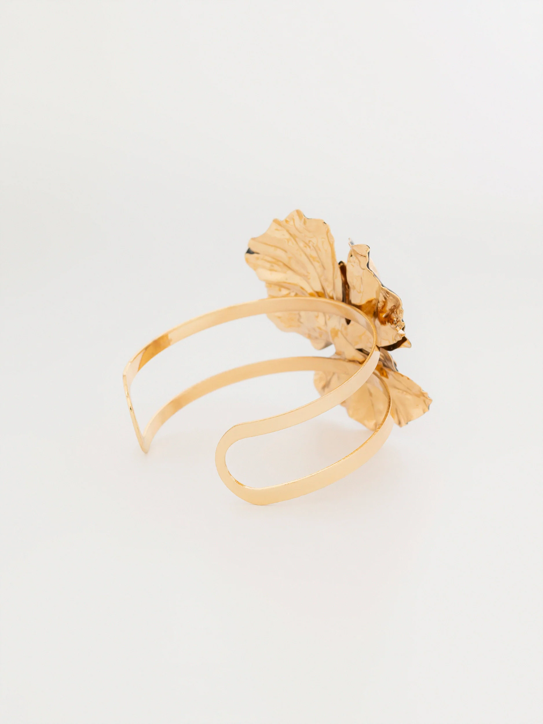 Floral Pearl Bracelet - Image 3