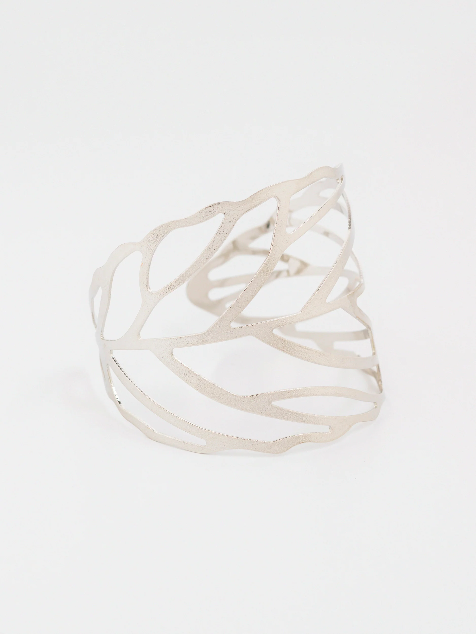 Leaf Curve Bracelet - Image 2