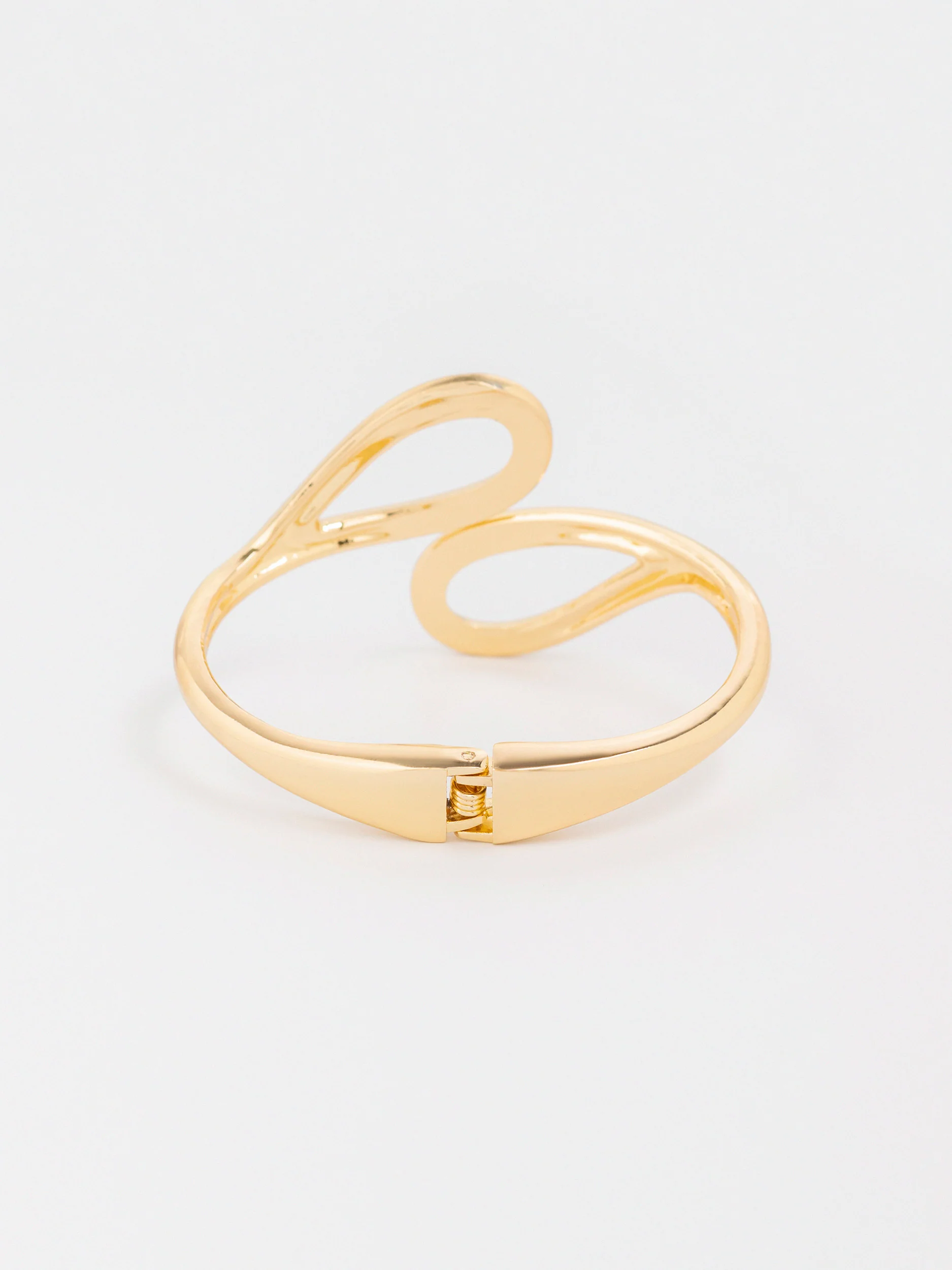 Fluid Curve Bracelet - Image 4