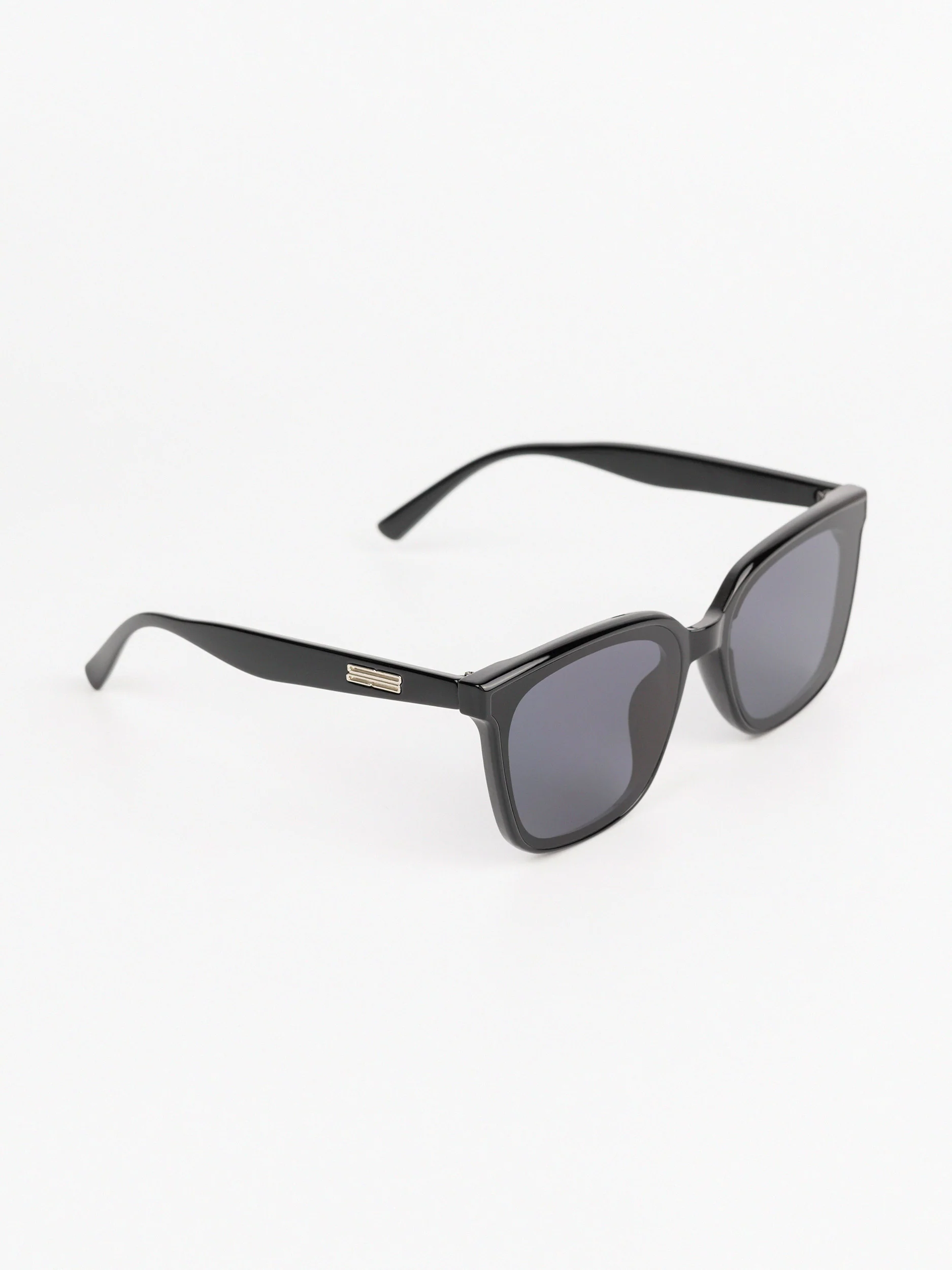 Wayfarer Sunglasses - Image 2