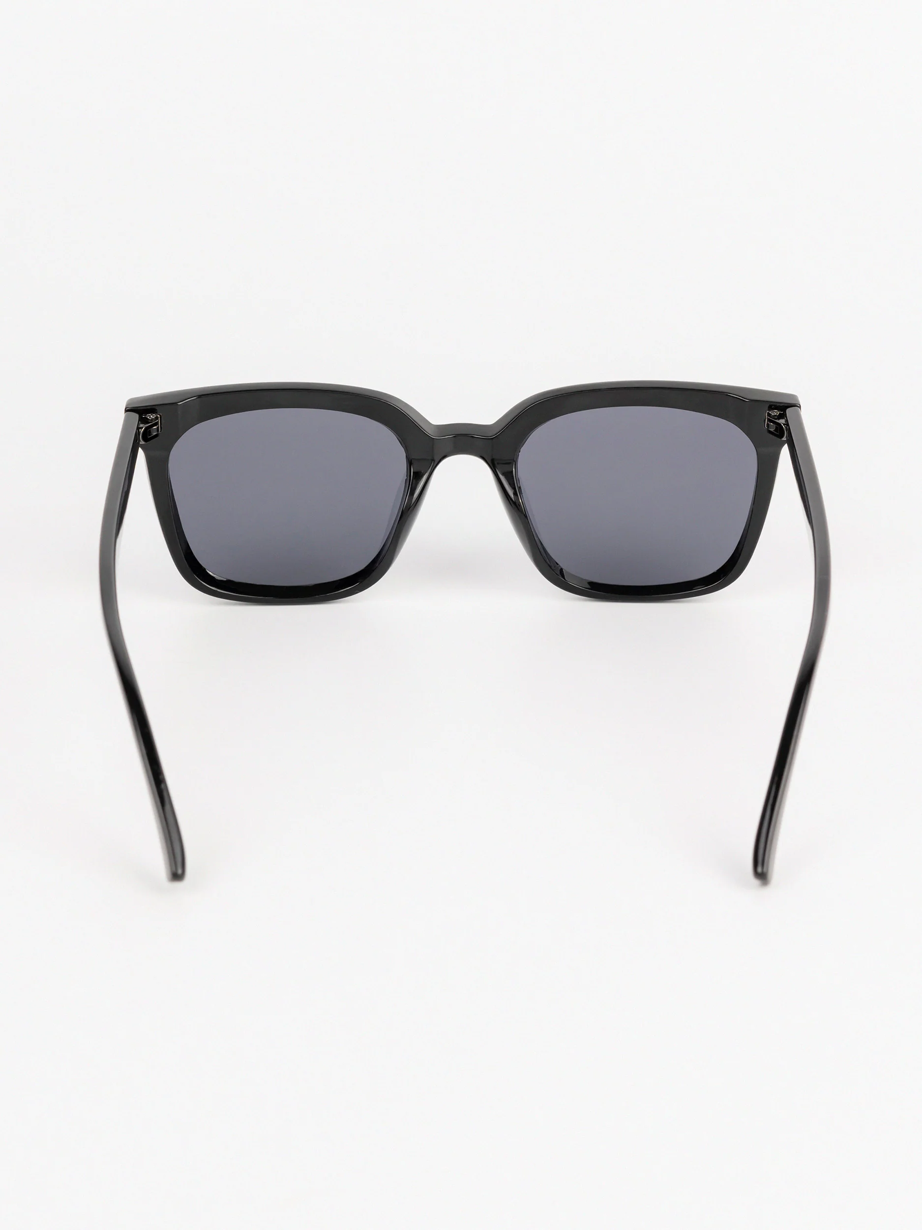 Wayfarer Sunglasses - Image 4