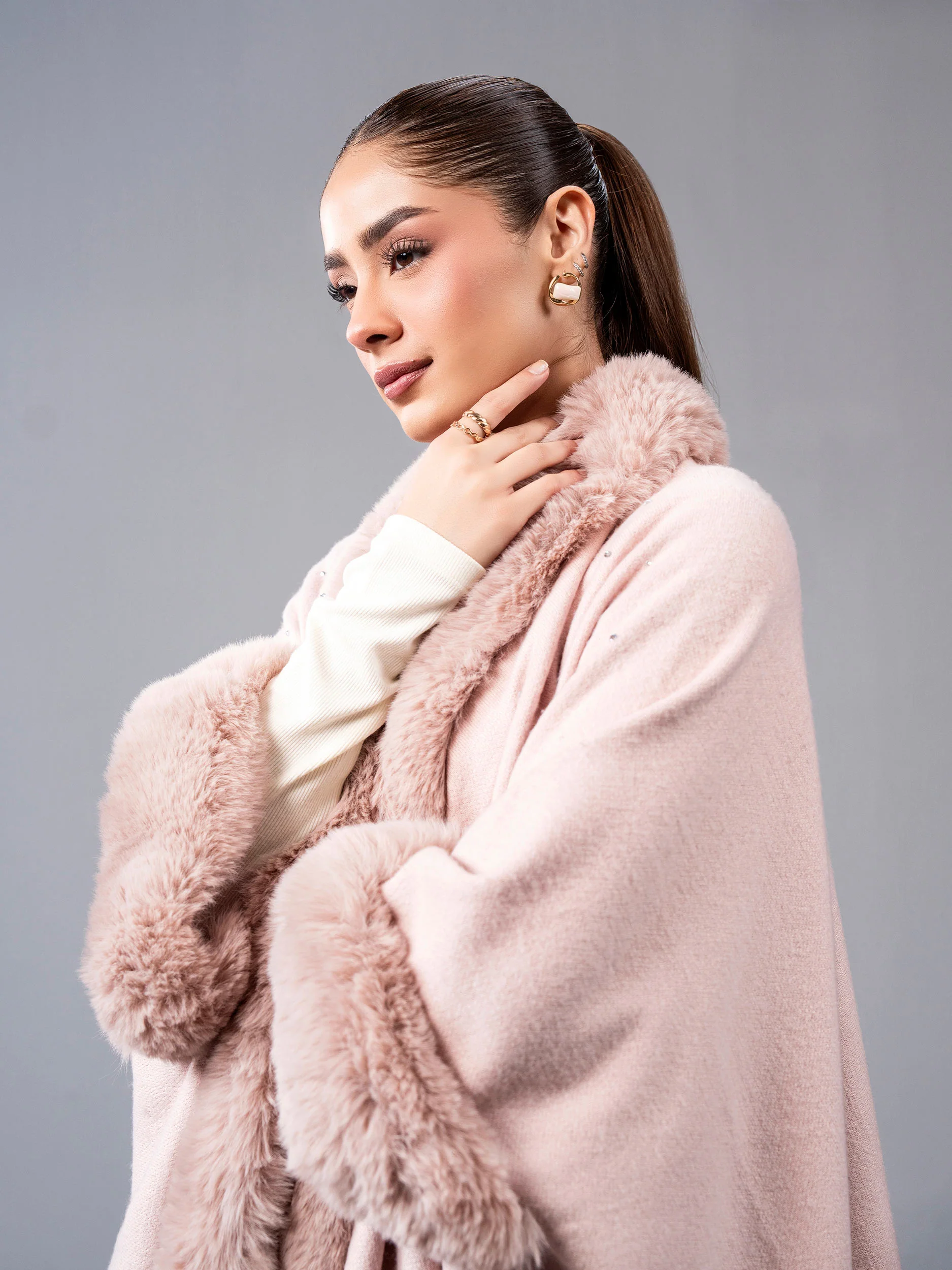 Woolen Fur Cape - Image 6