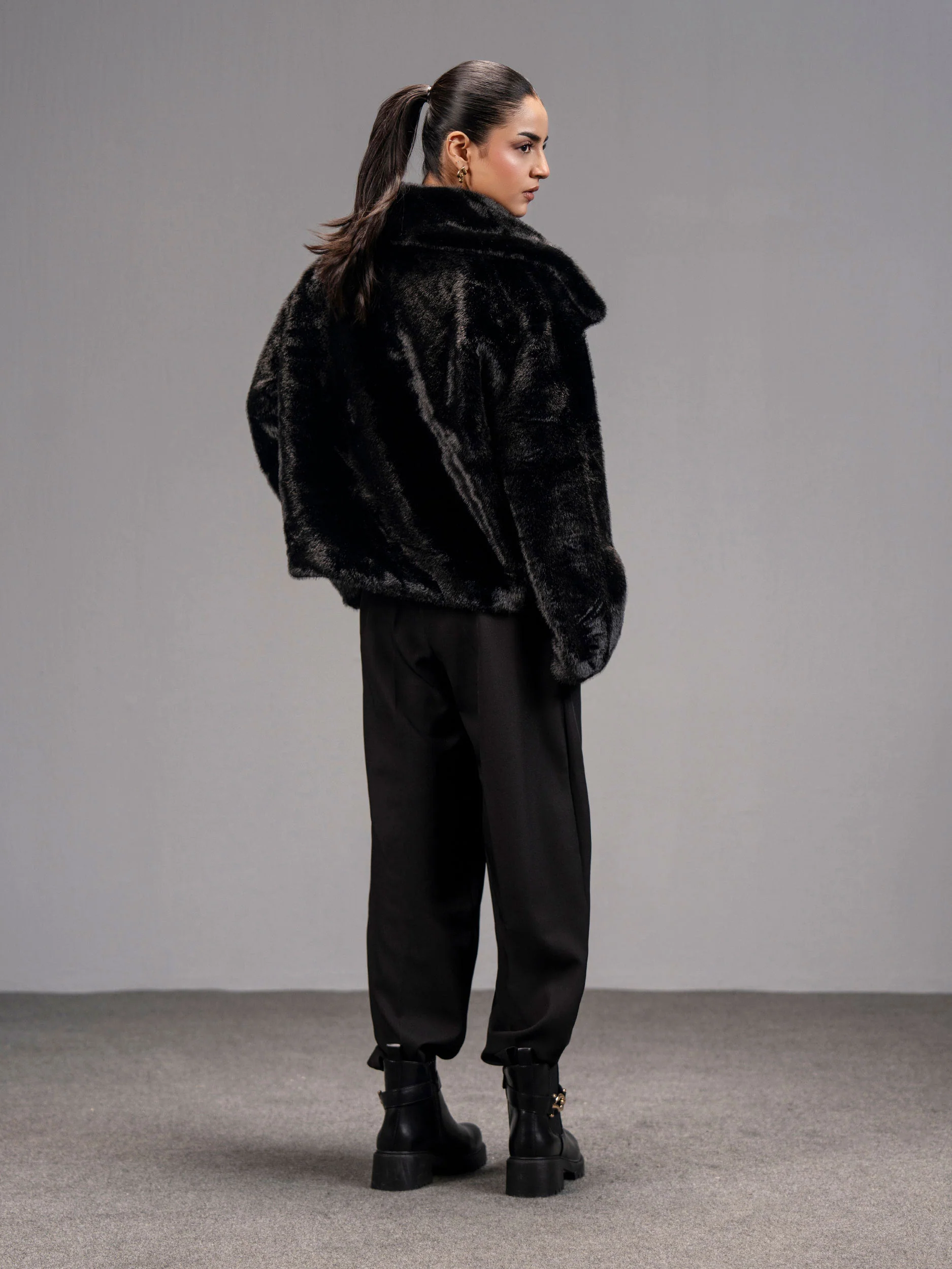 Faux Fur Jacket - Image 4