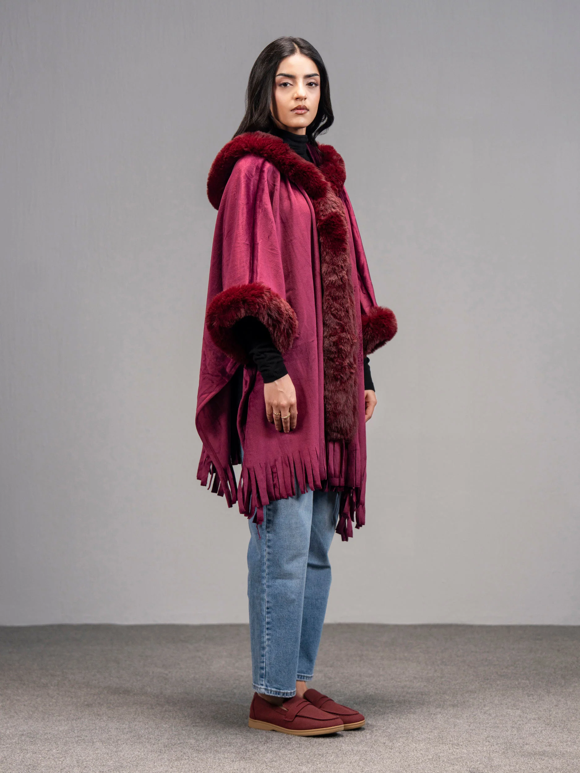 Fur Cape - Image 5