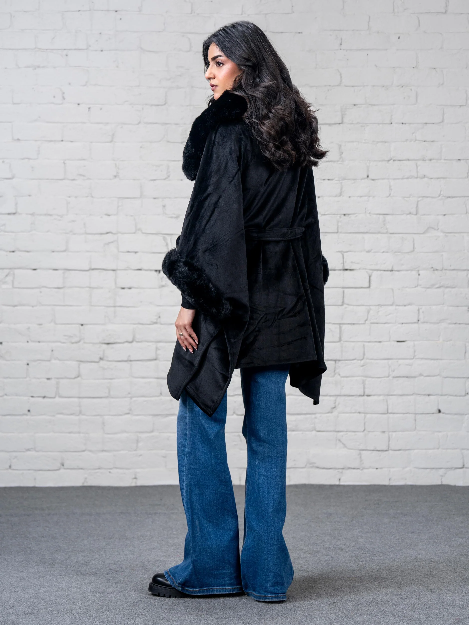 Velvet Cape - Image 3