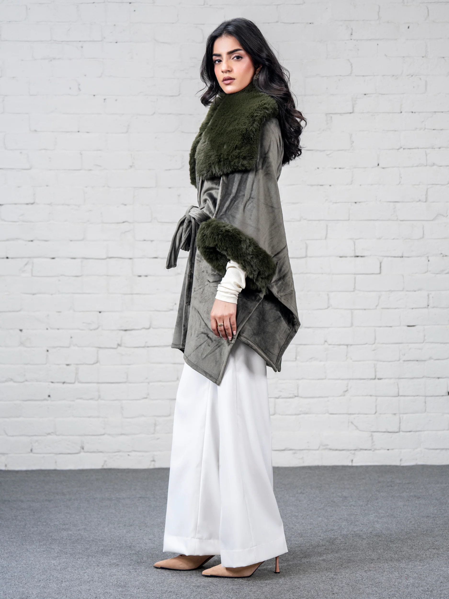 Velvet Cape - Image 3