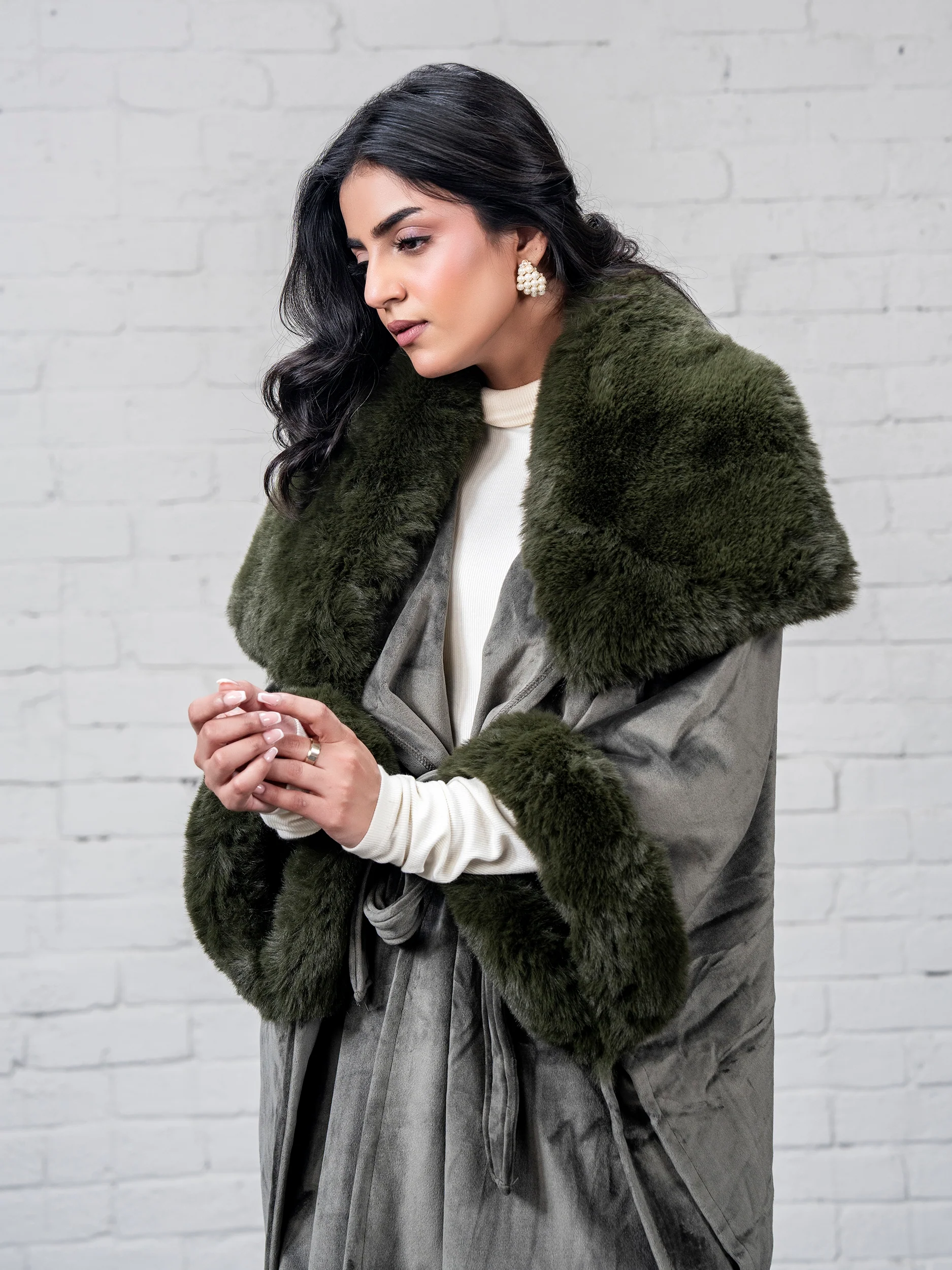 Velvet Cape - Image 5
