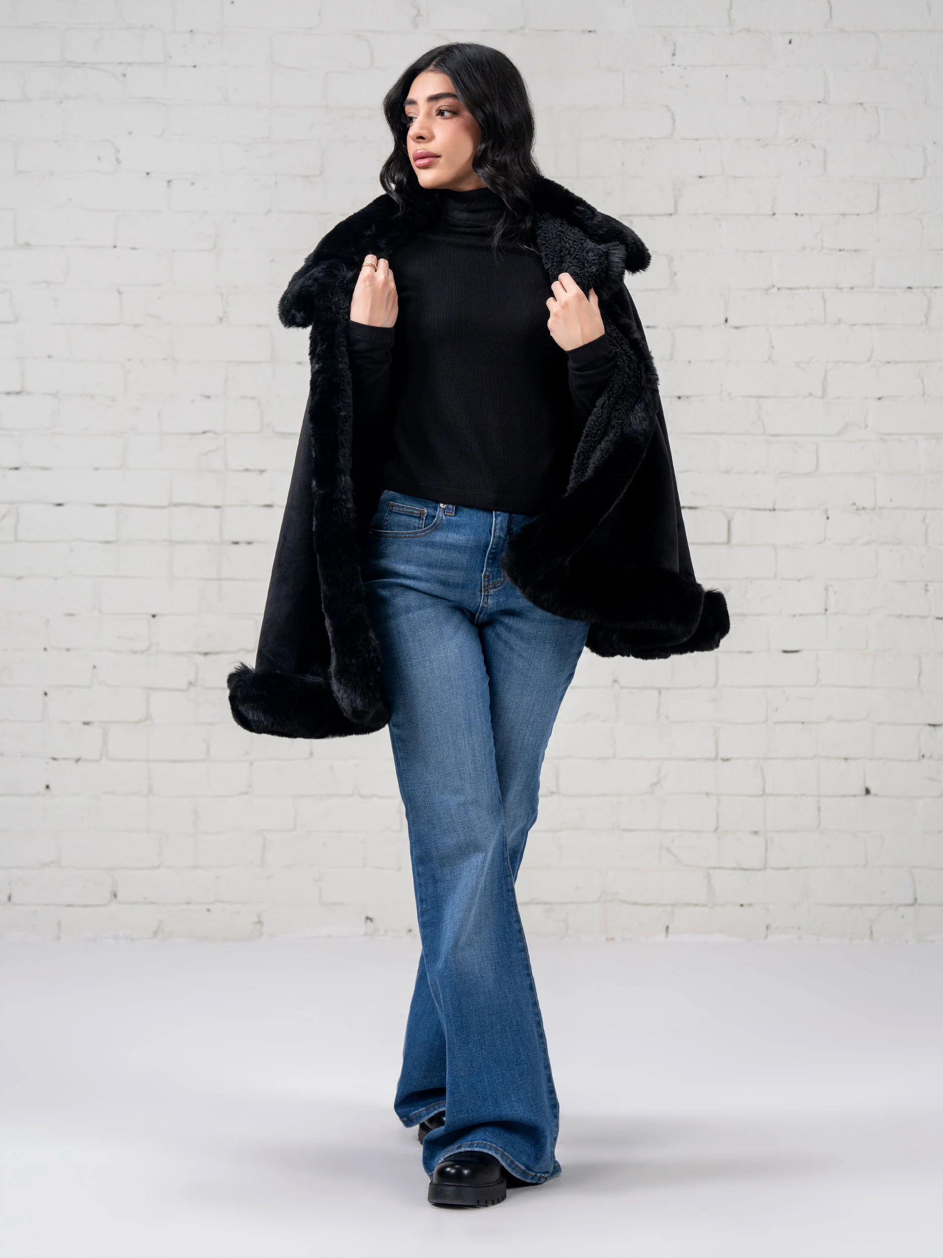 Fur Cape - Image 2