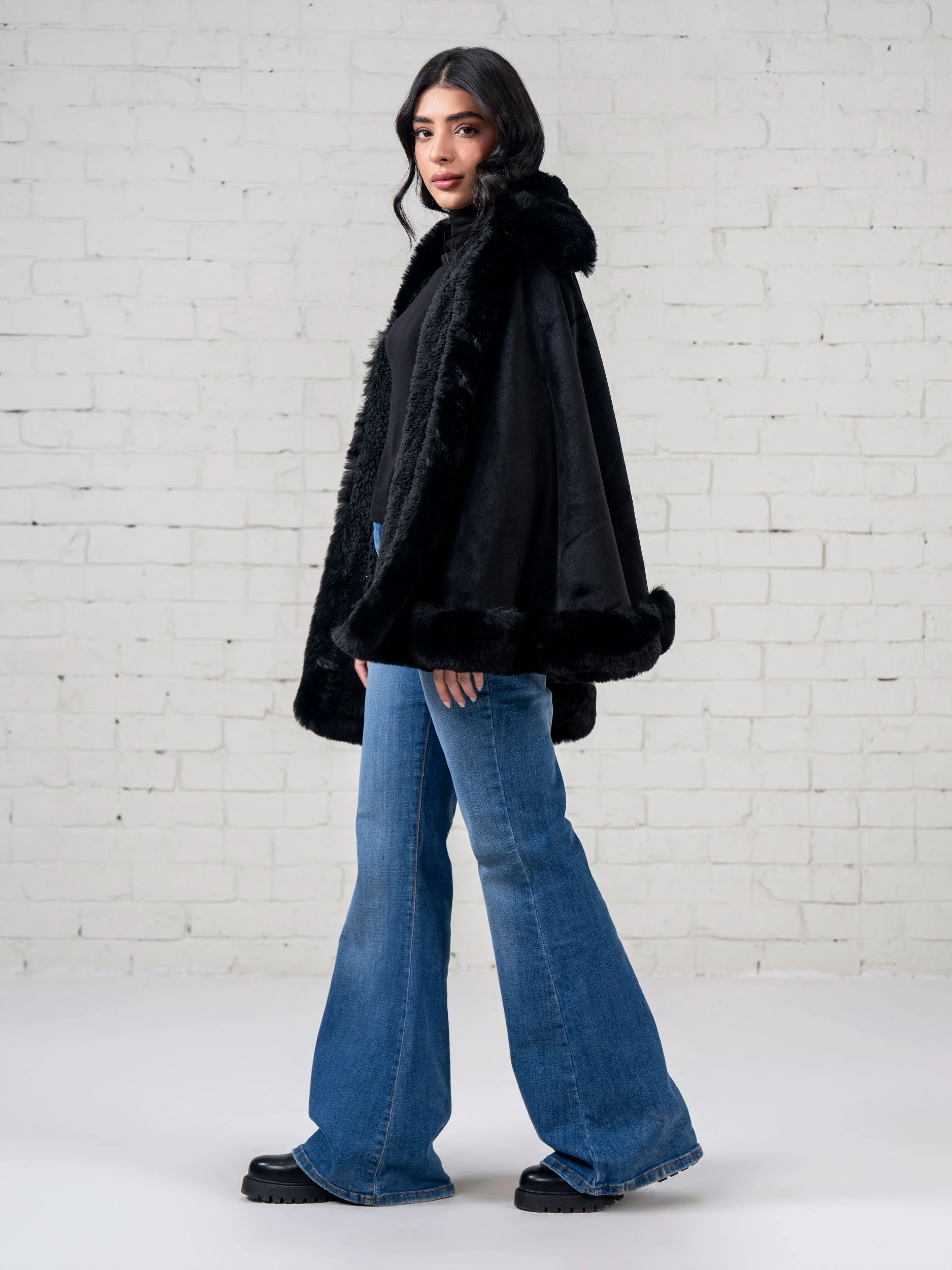 Fur Cape - Image 3