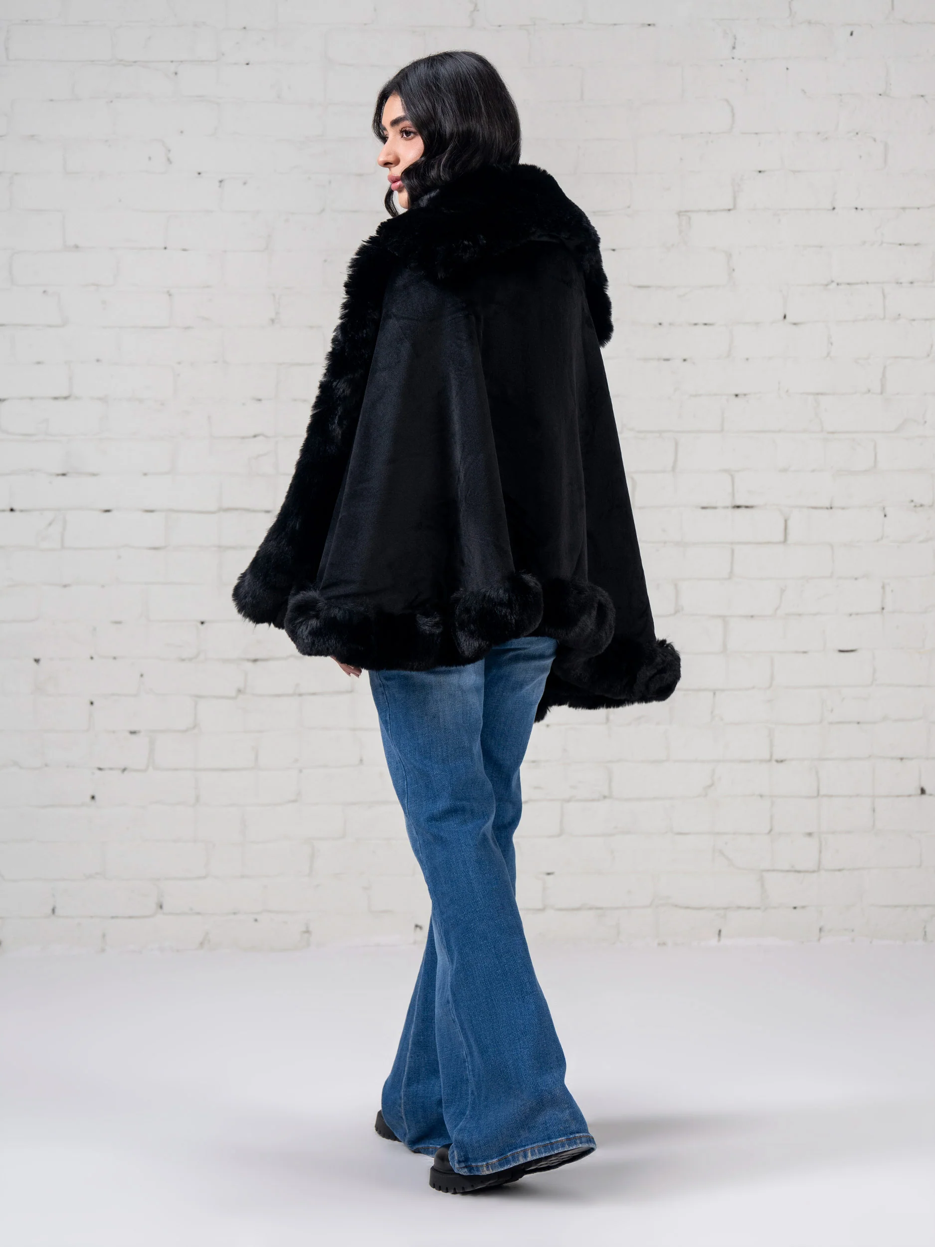 Fur Cape - Image 4