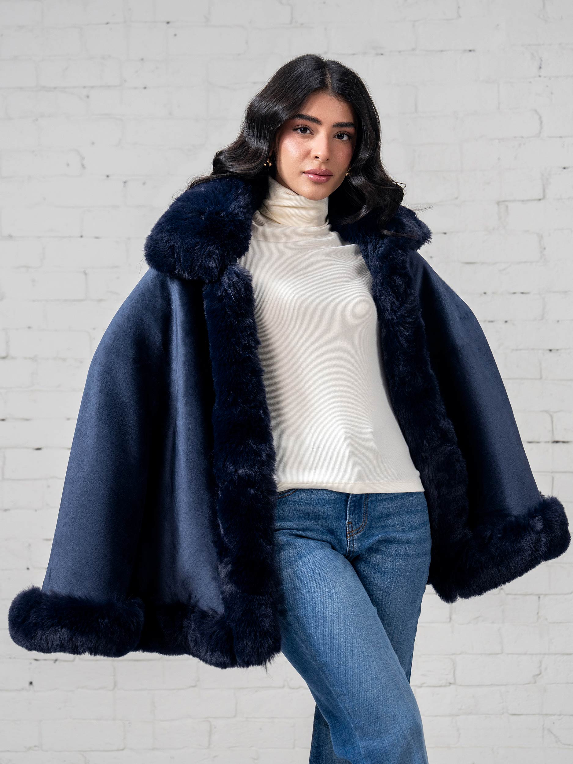 Fur Cape - Image 4