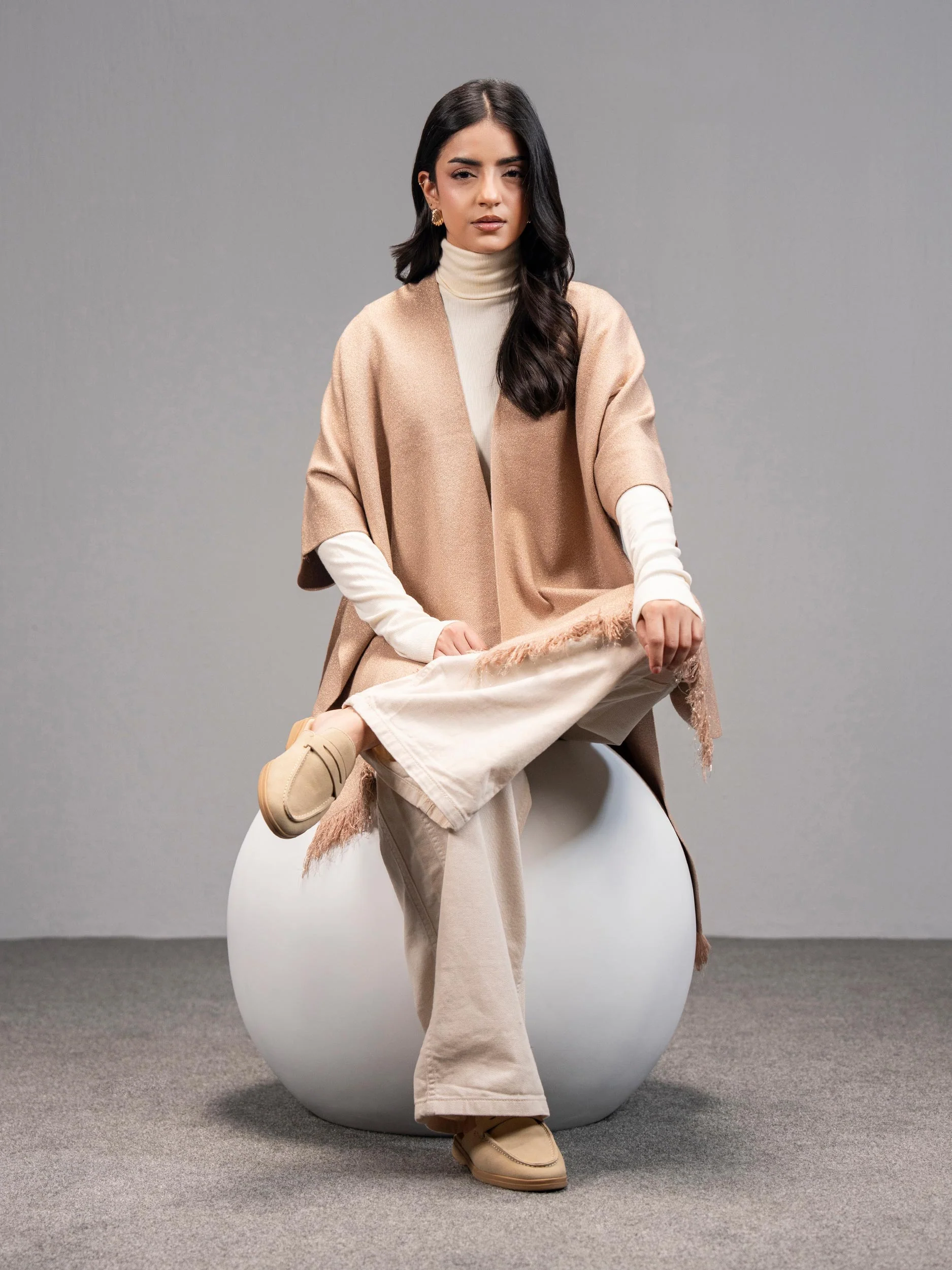 Woolen Cape - Image 5