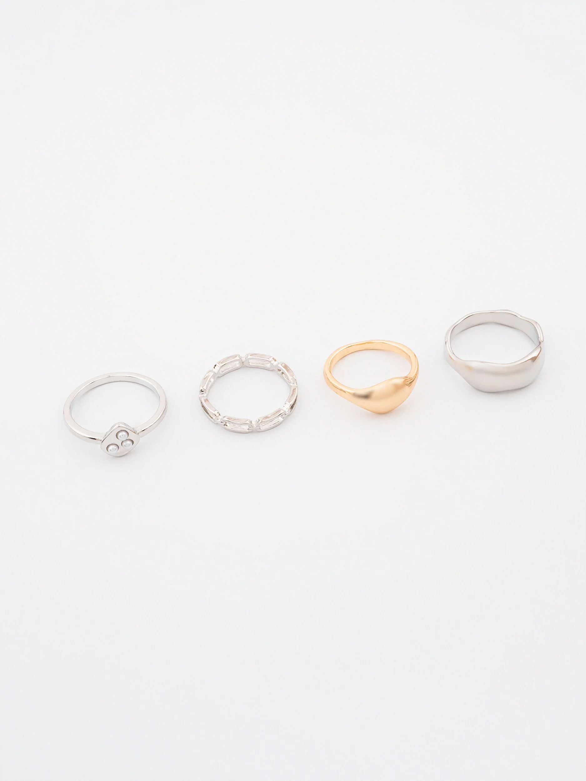Assorted Rings - Image 2