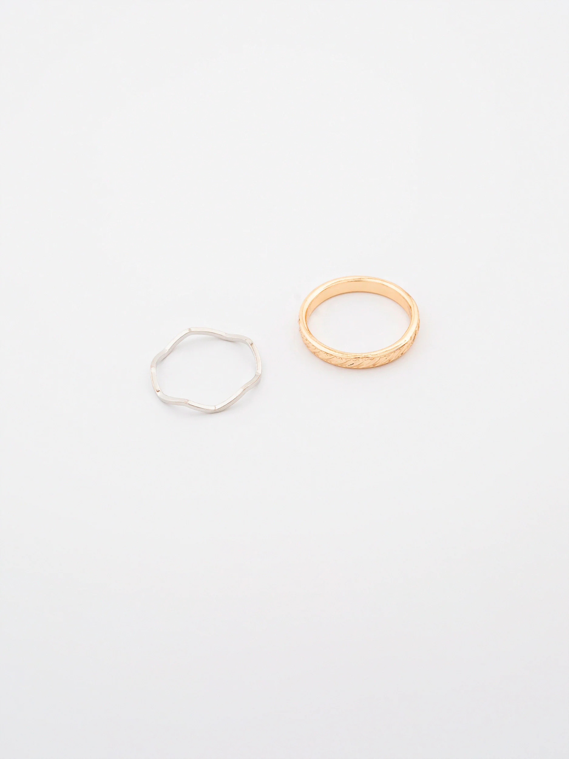 Assorted Rings - Image 4