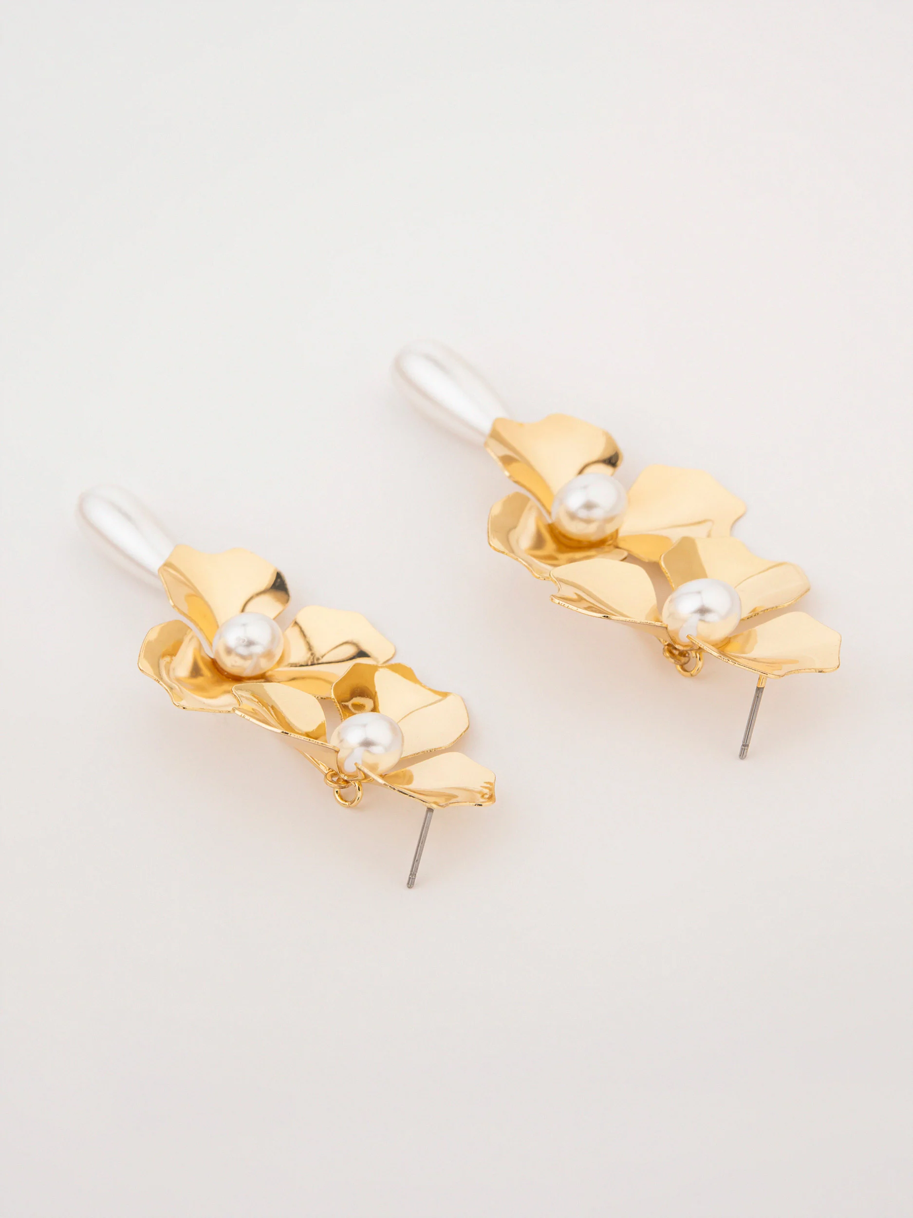 Pearl Floral Drops - Image 2
