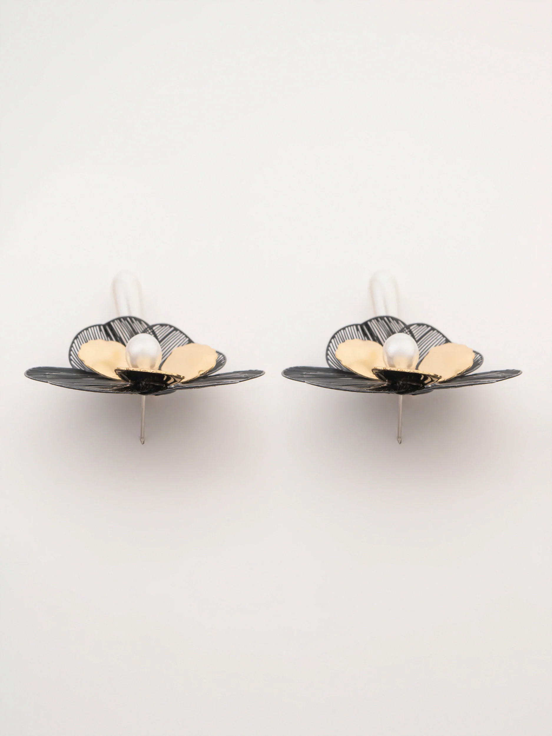 Flower Mesh Drops - Image 2