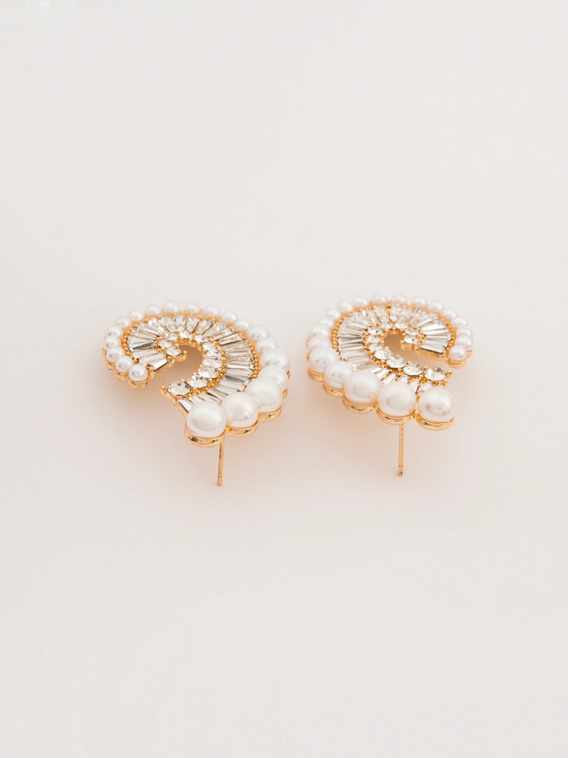 Gul Motif Studs - Image 2