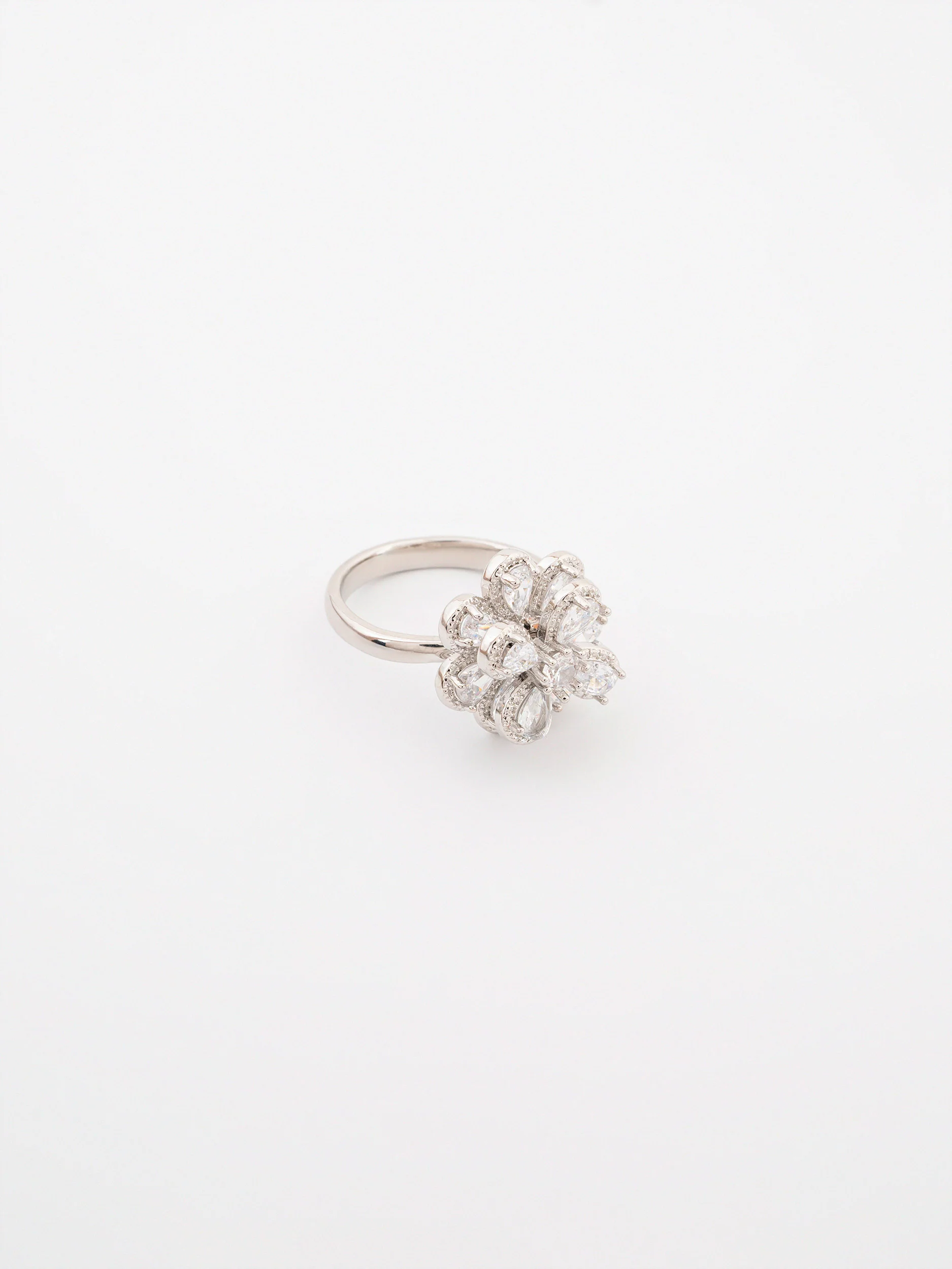 Rotating Flower Ring - Image 2