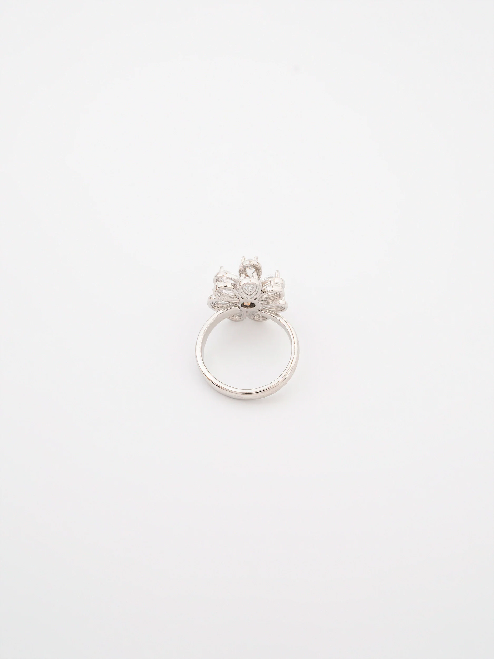 Rotating Flower Ring - Image 3