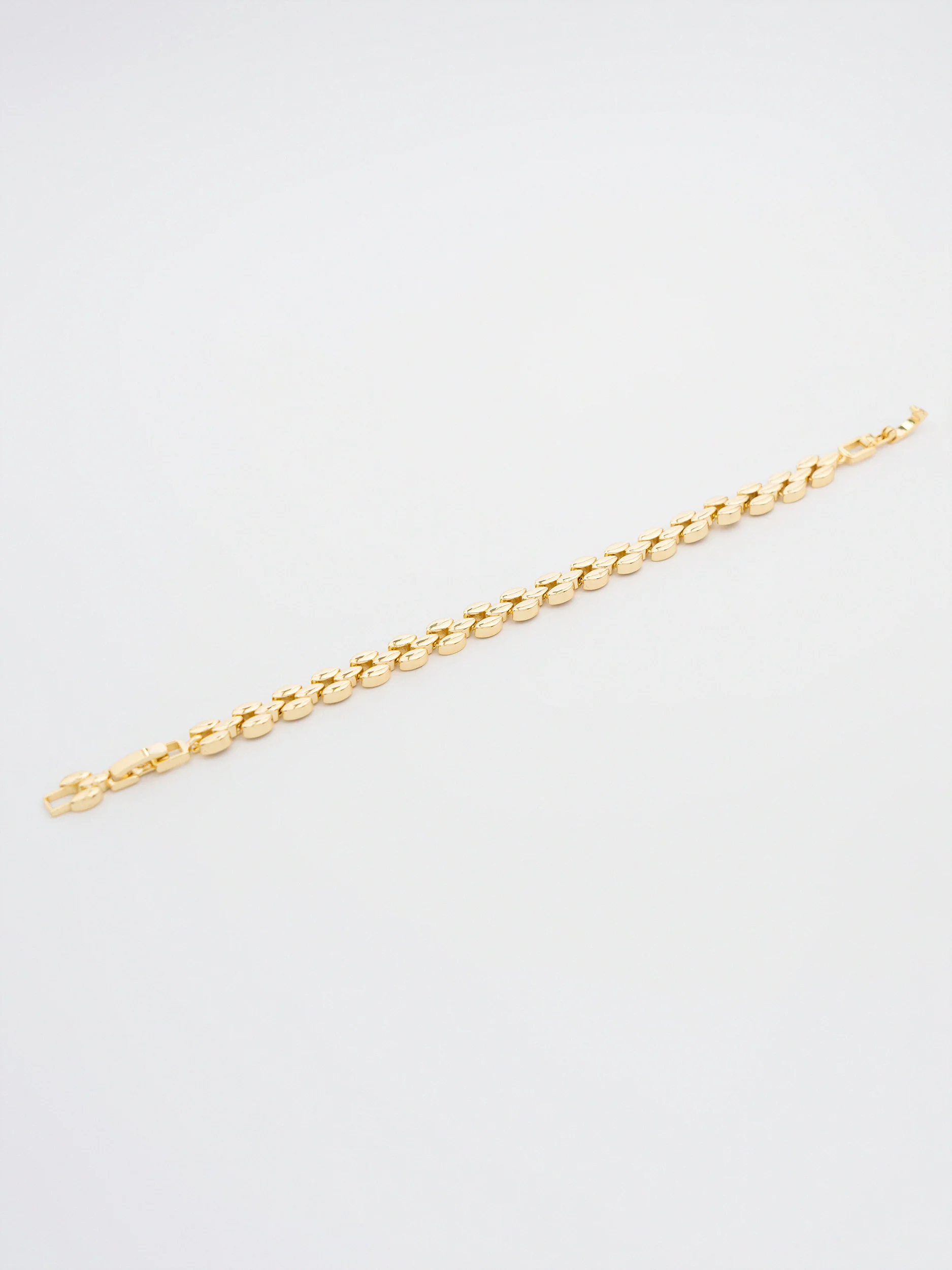 Oval Link Bracelet - Image 2