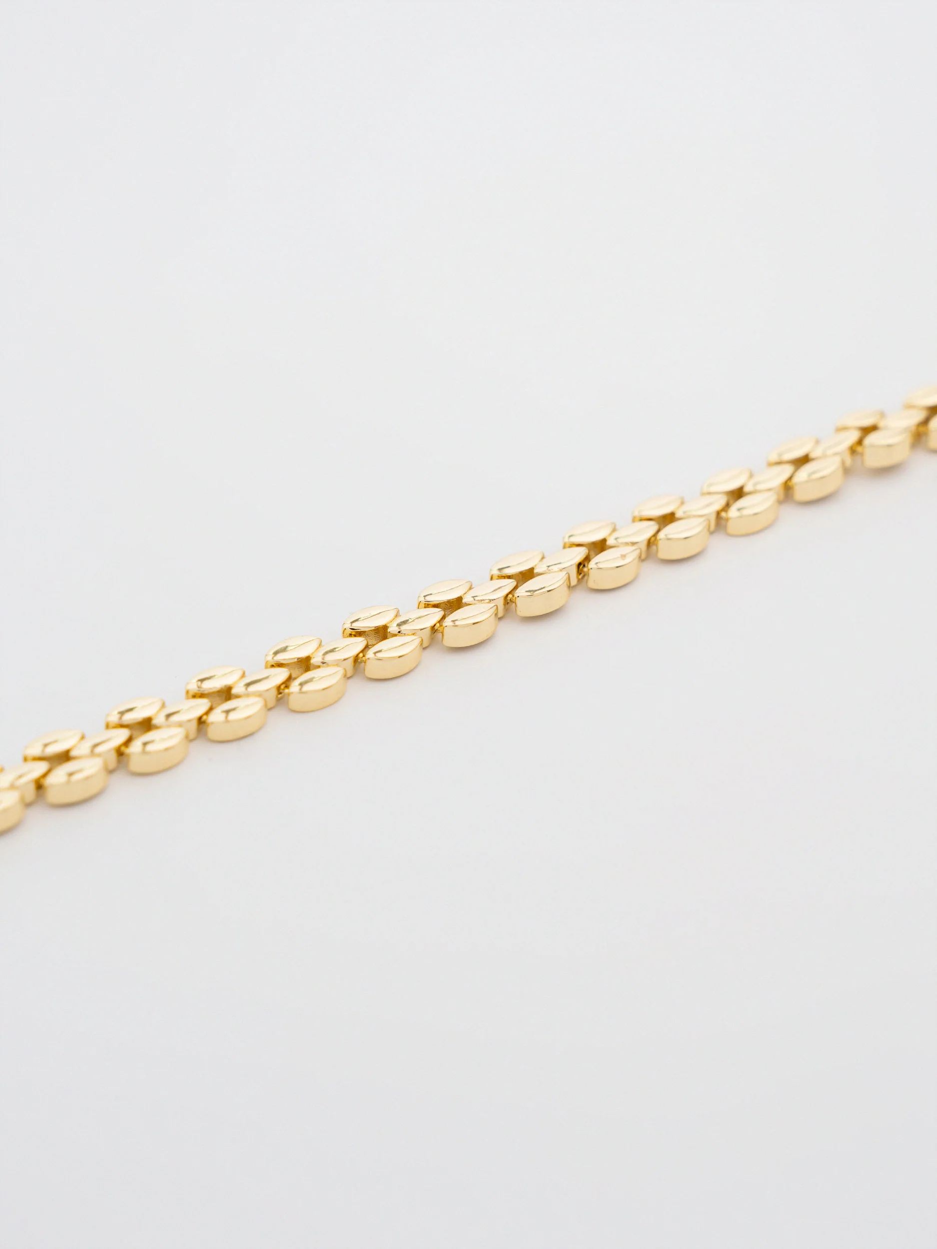 Oval Link Bracelet - Image 3