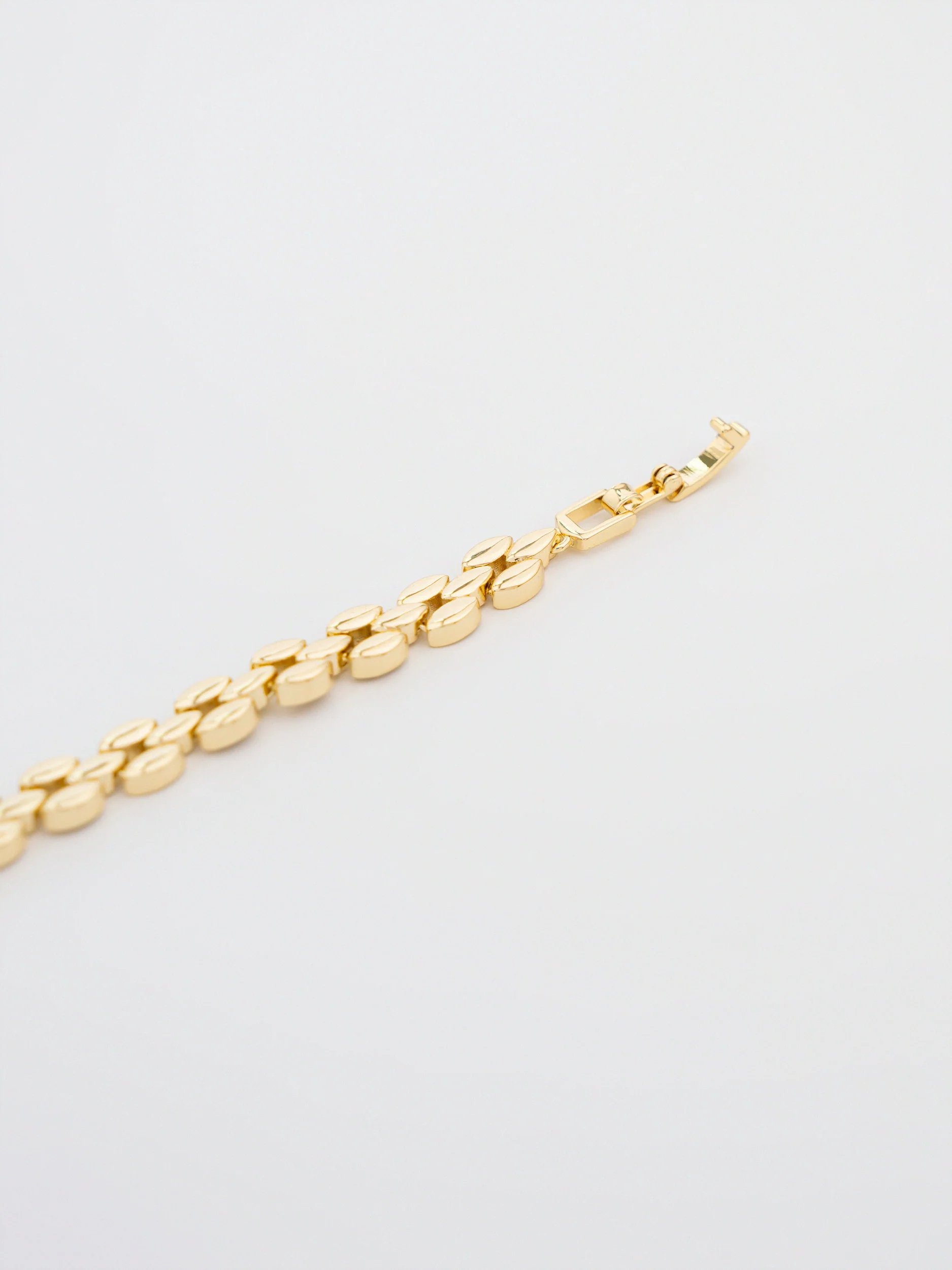 Oval Link Bracelet - Image 4