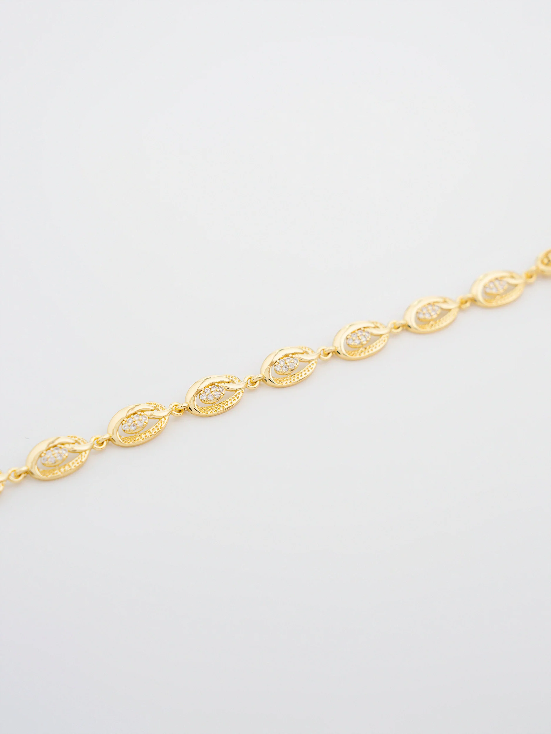 Oval Chain Bracelet - Image 4
