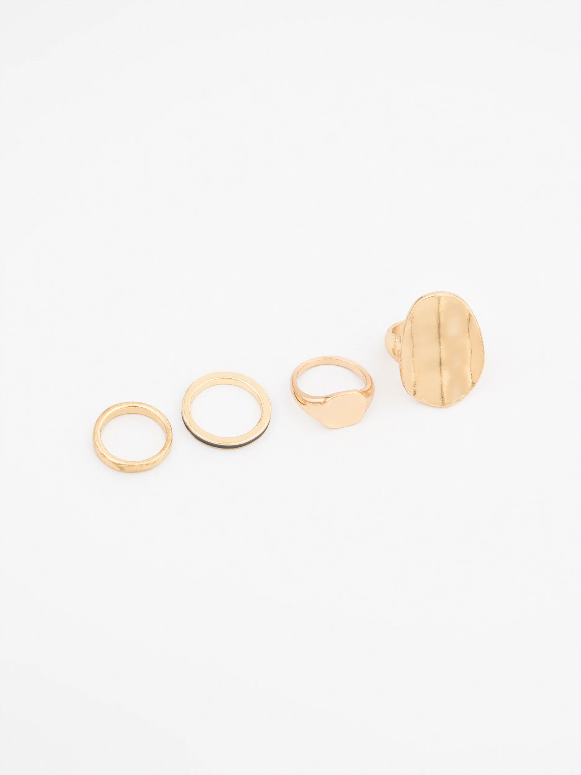 Mnimalist Ring Set - Image 2