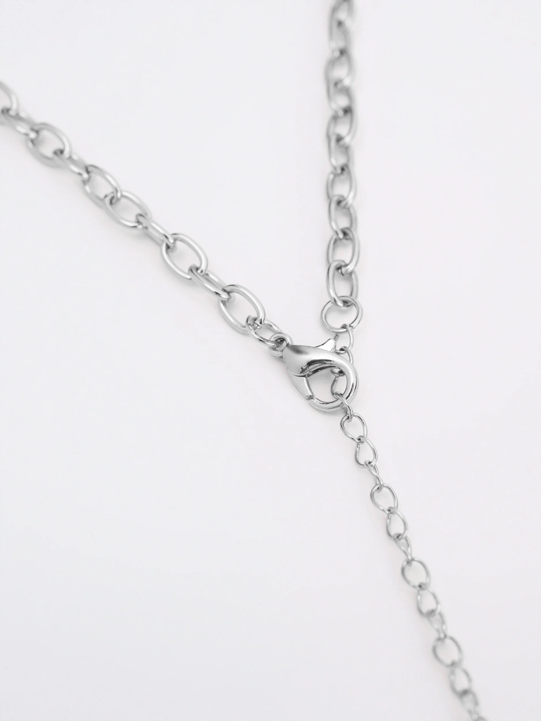 Hammered Disc Necklace - Image 3