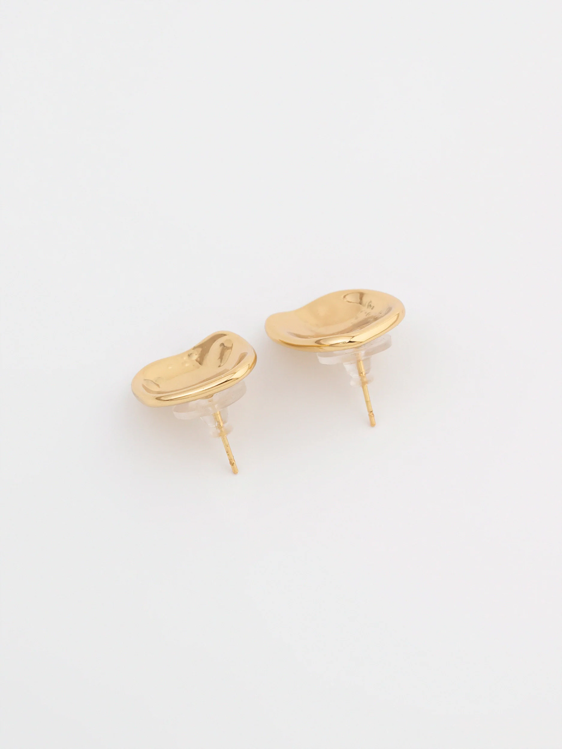 curved Studs - Image 2