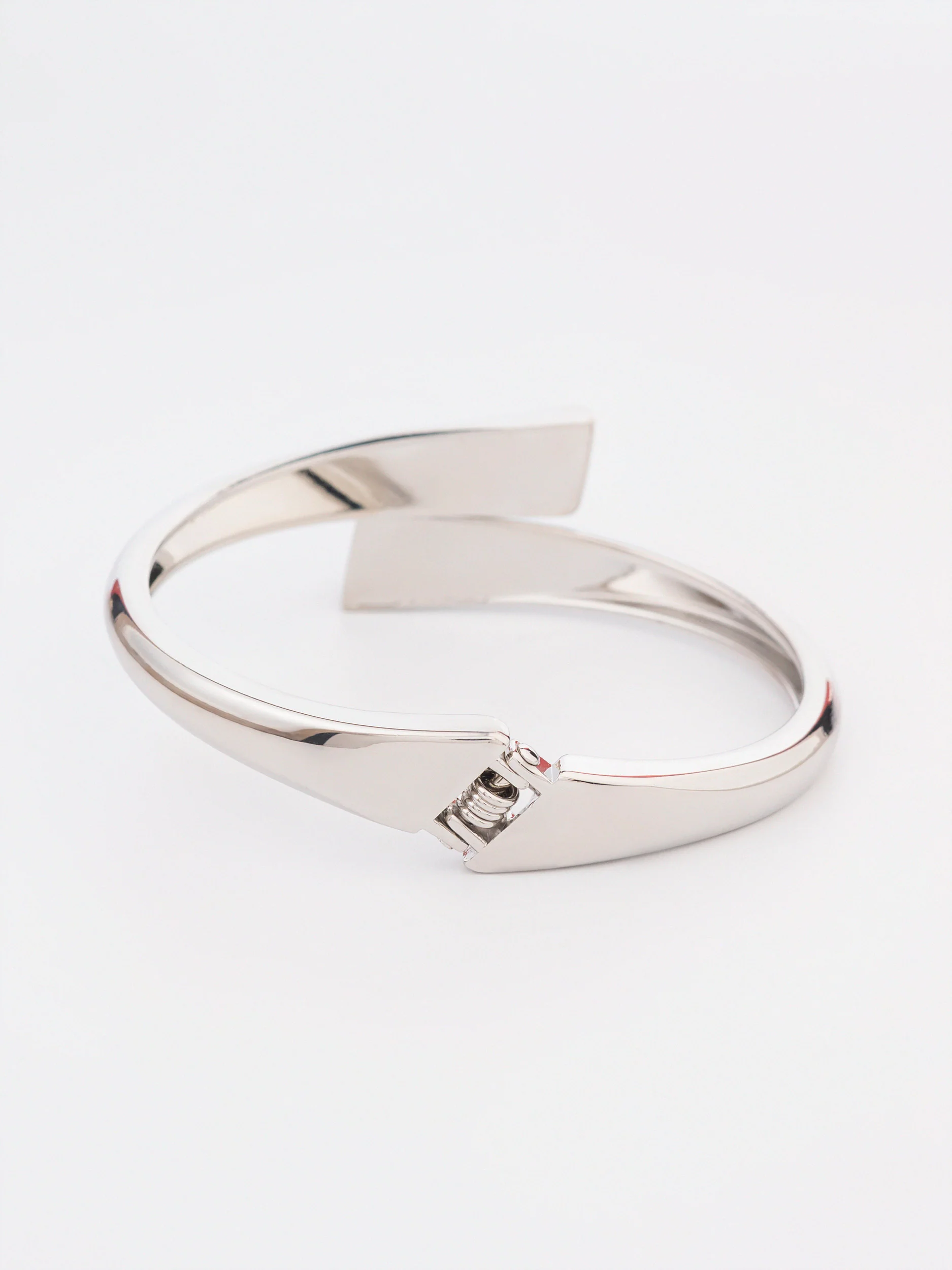 Overlap Cuff Bracelet - Image 4