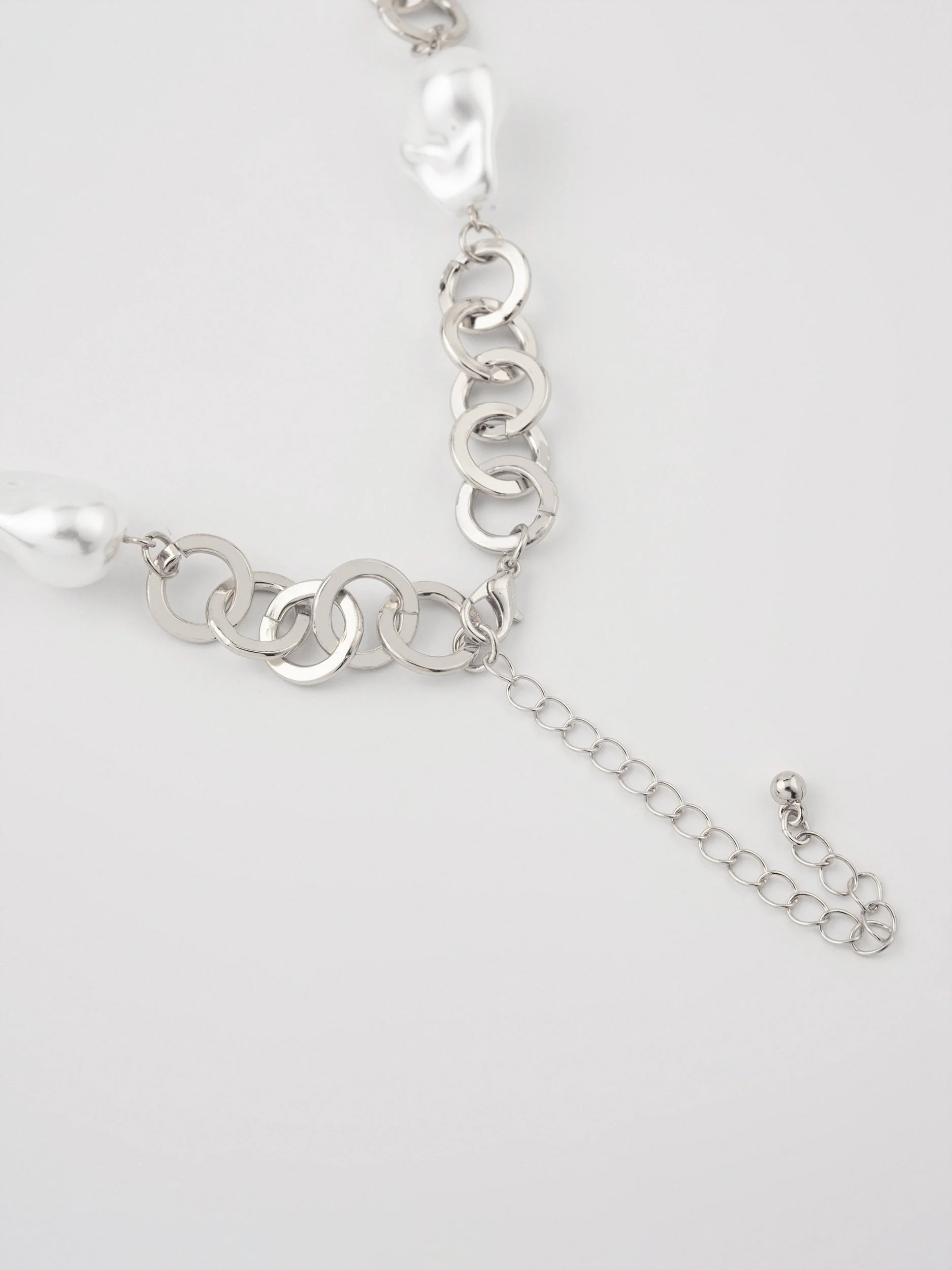 Pearl Chain Necklace - Image 3