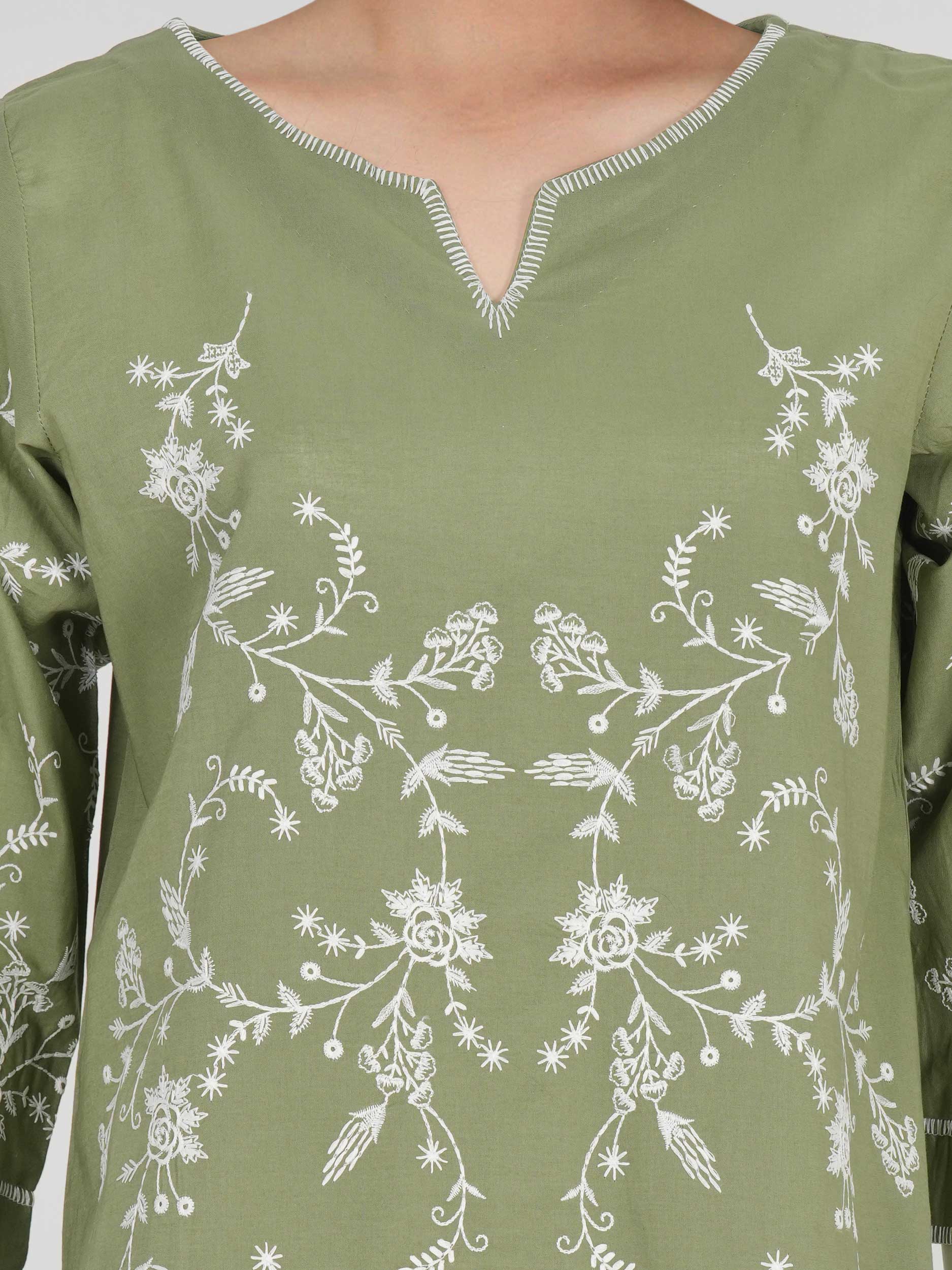 Cambric Kurti- Embroidered (Pret) - Image 5