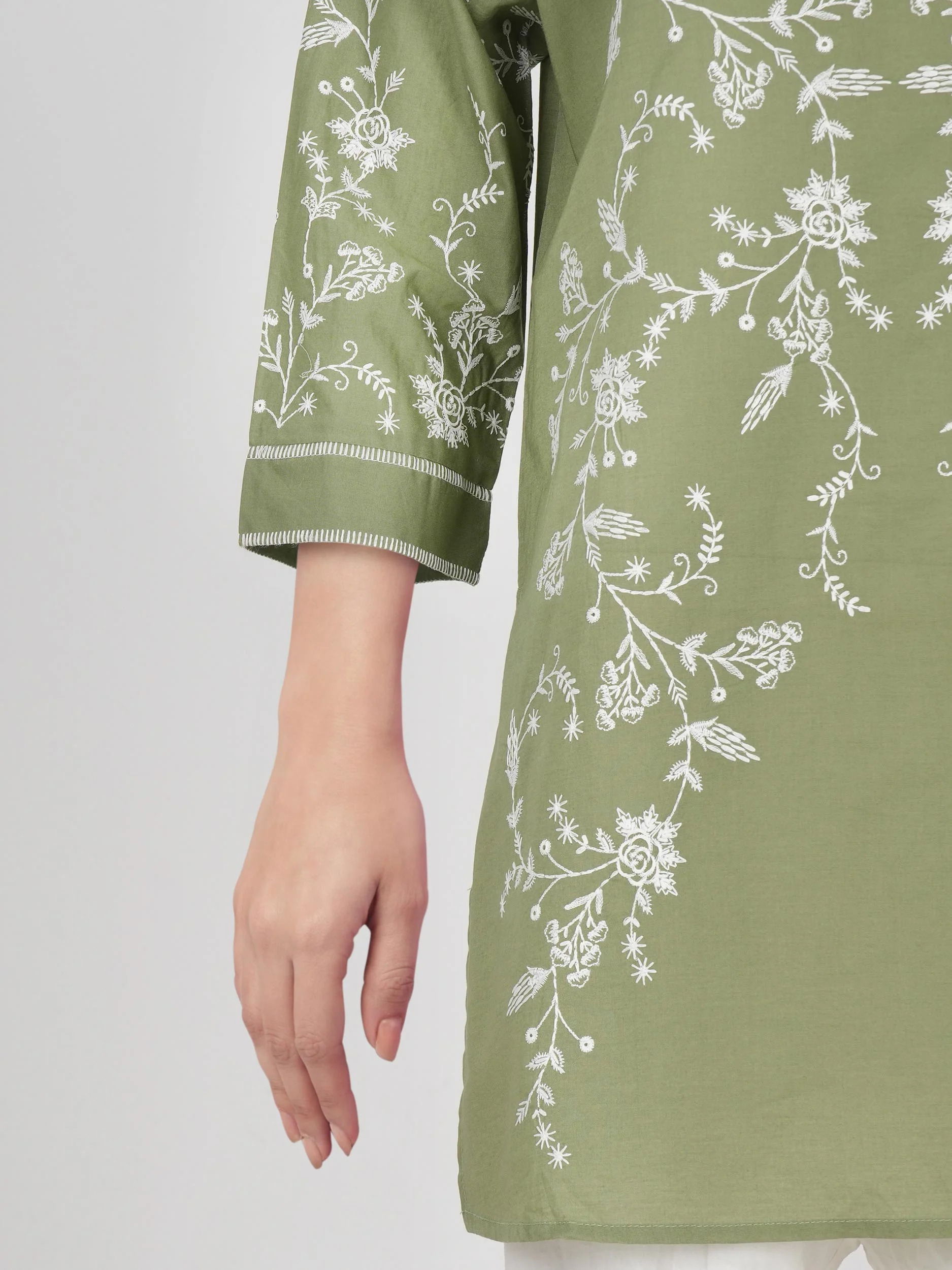 Cambric Kurti- Embroidered (Pret) - Image 6