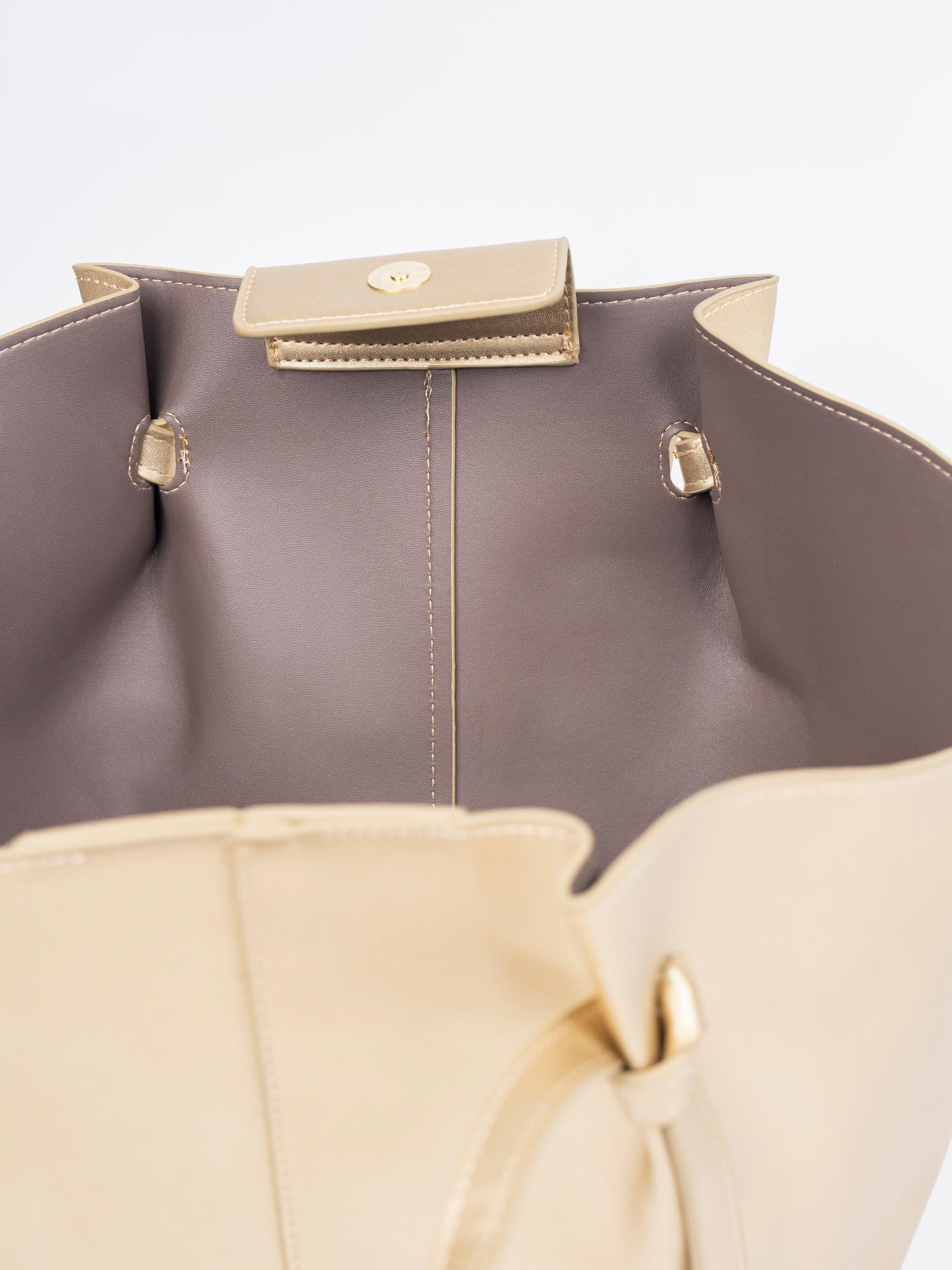 Carryall Tote Bag - Image 4