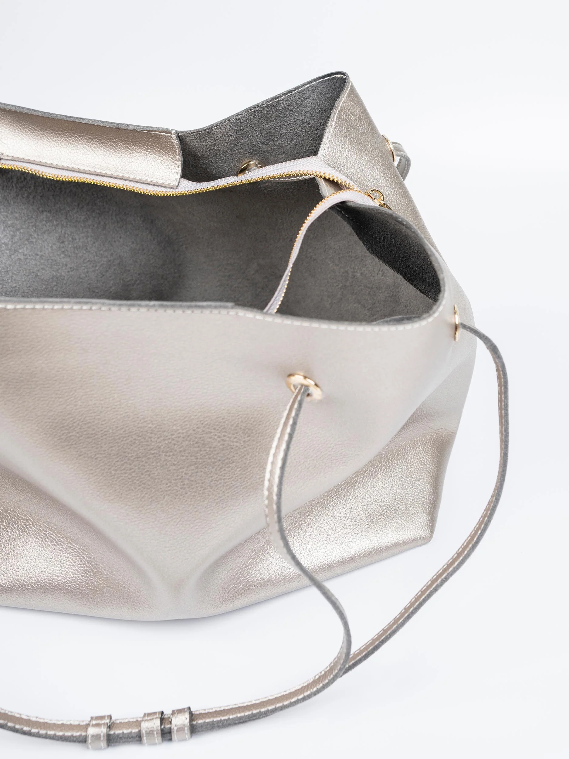 Carryall Tote Bag - Image 4