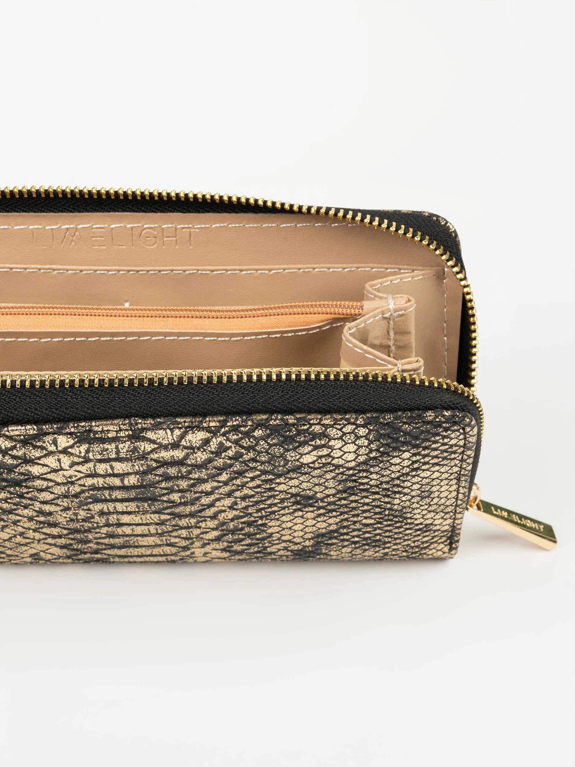 Textured Wallet - Image 4
