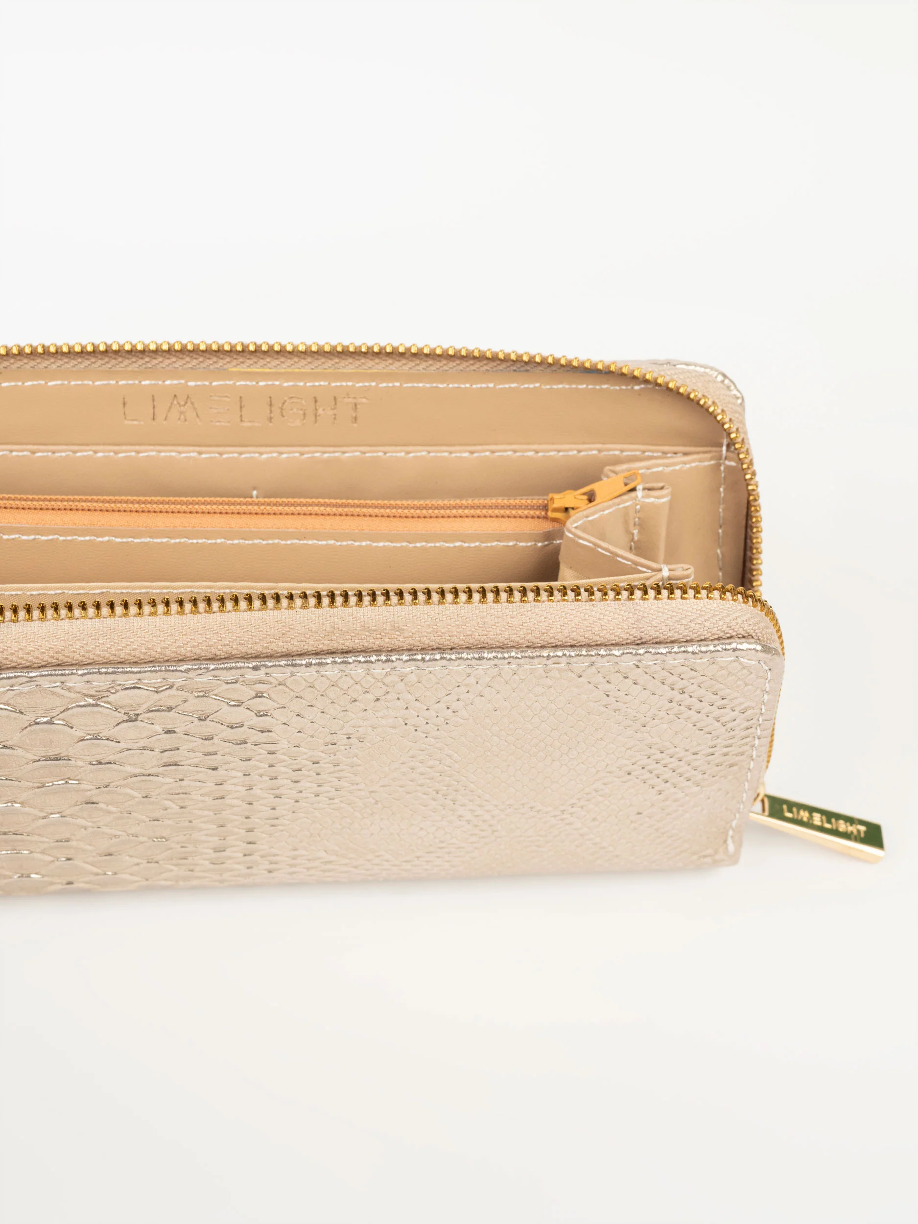 Textured Wallet - Image 4