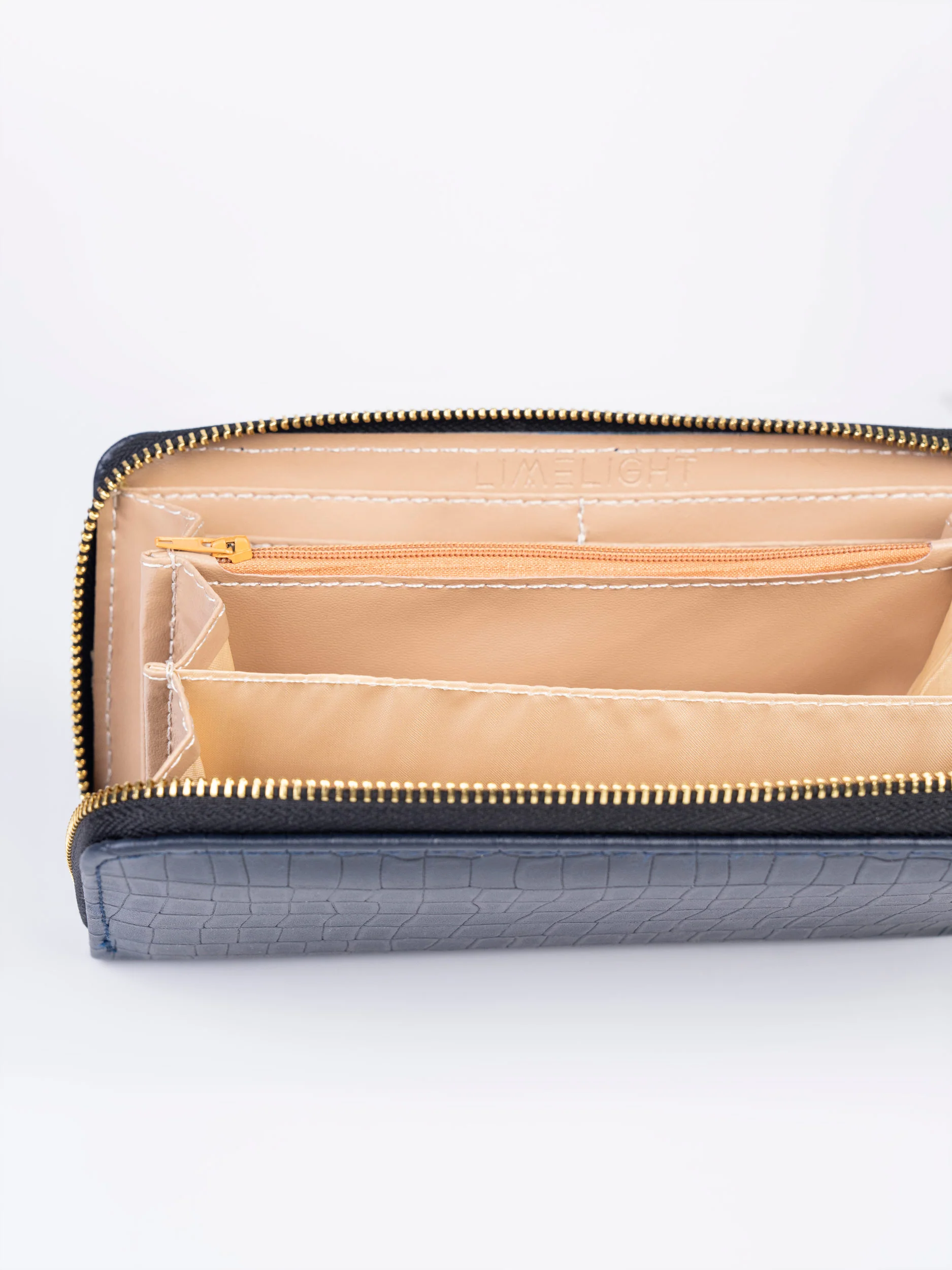 Textured Wallet - Image 4