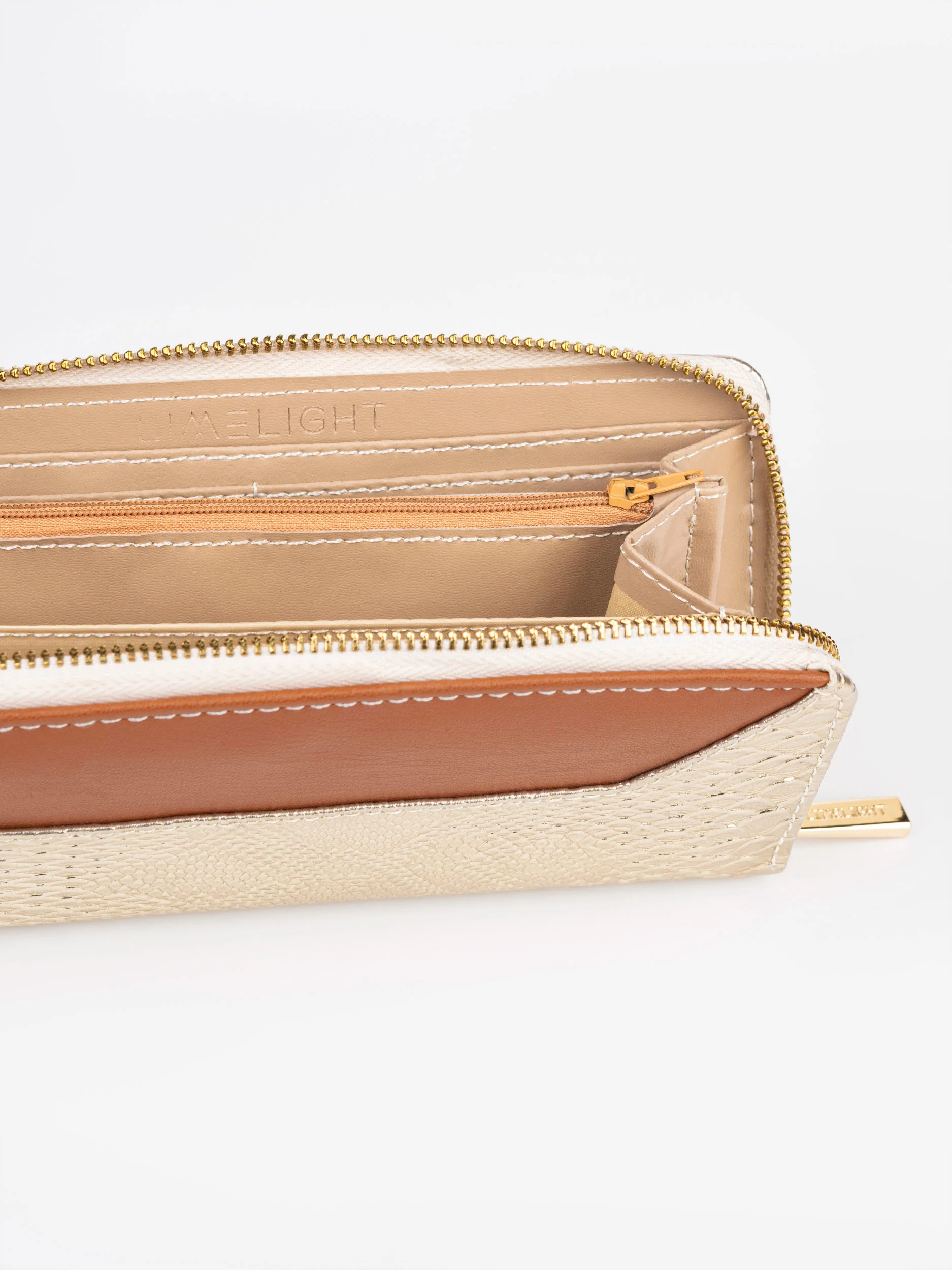Textured Wallet - Image 4