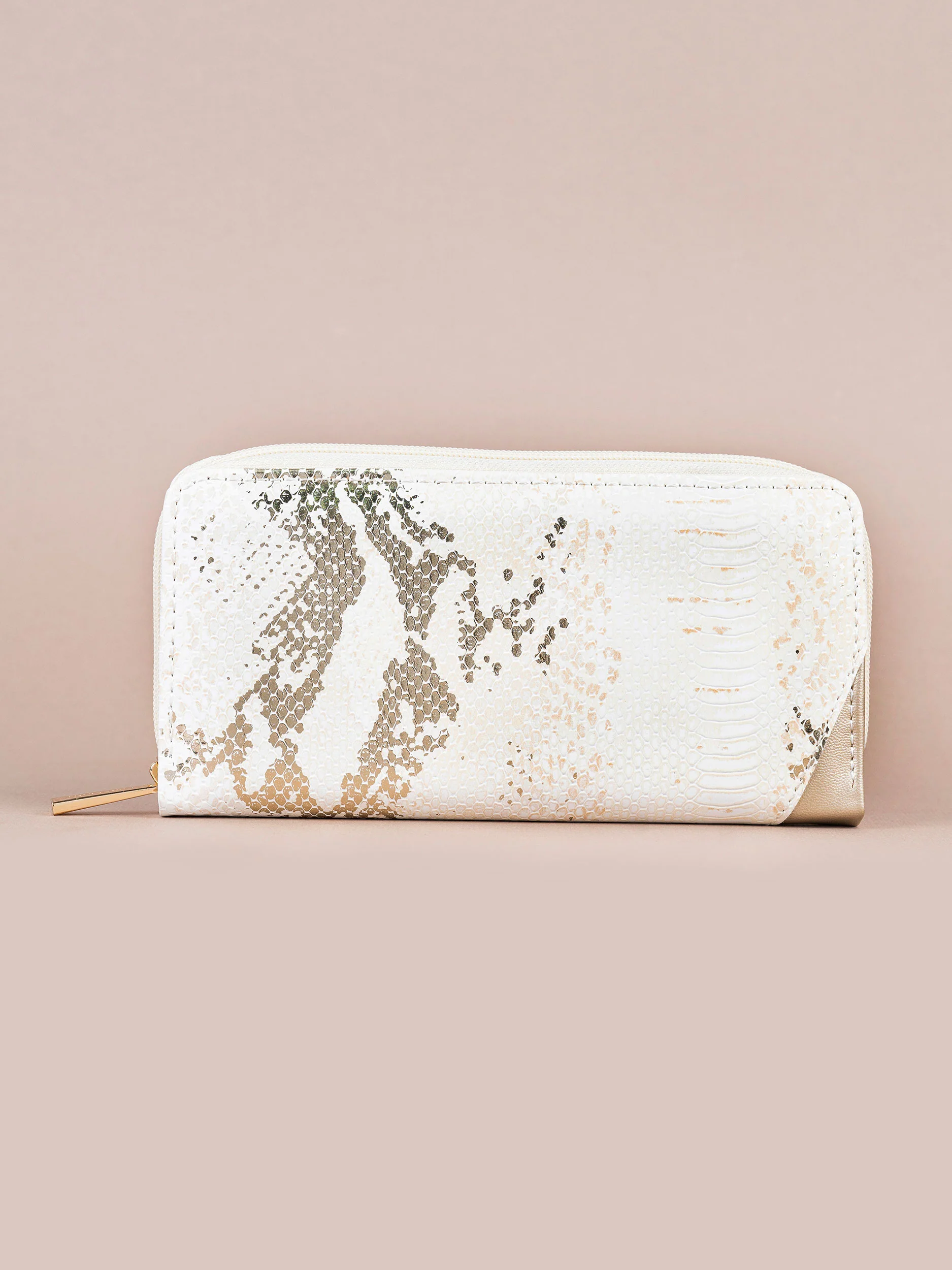 Textured Wallet - Image 3