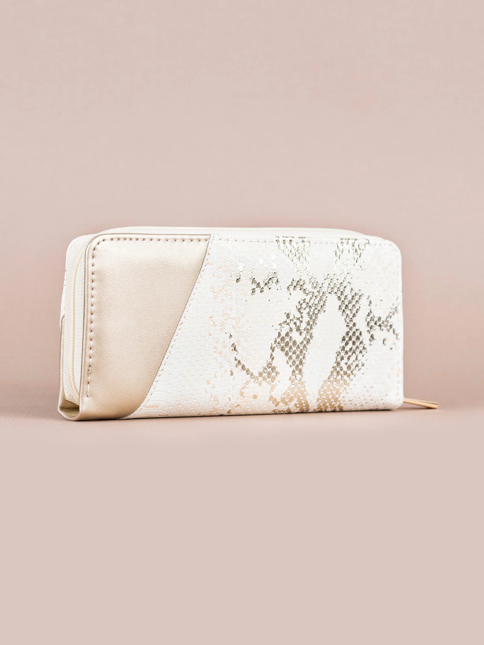 Textured Wallet - Image 5