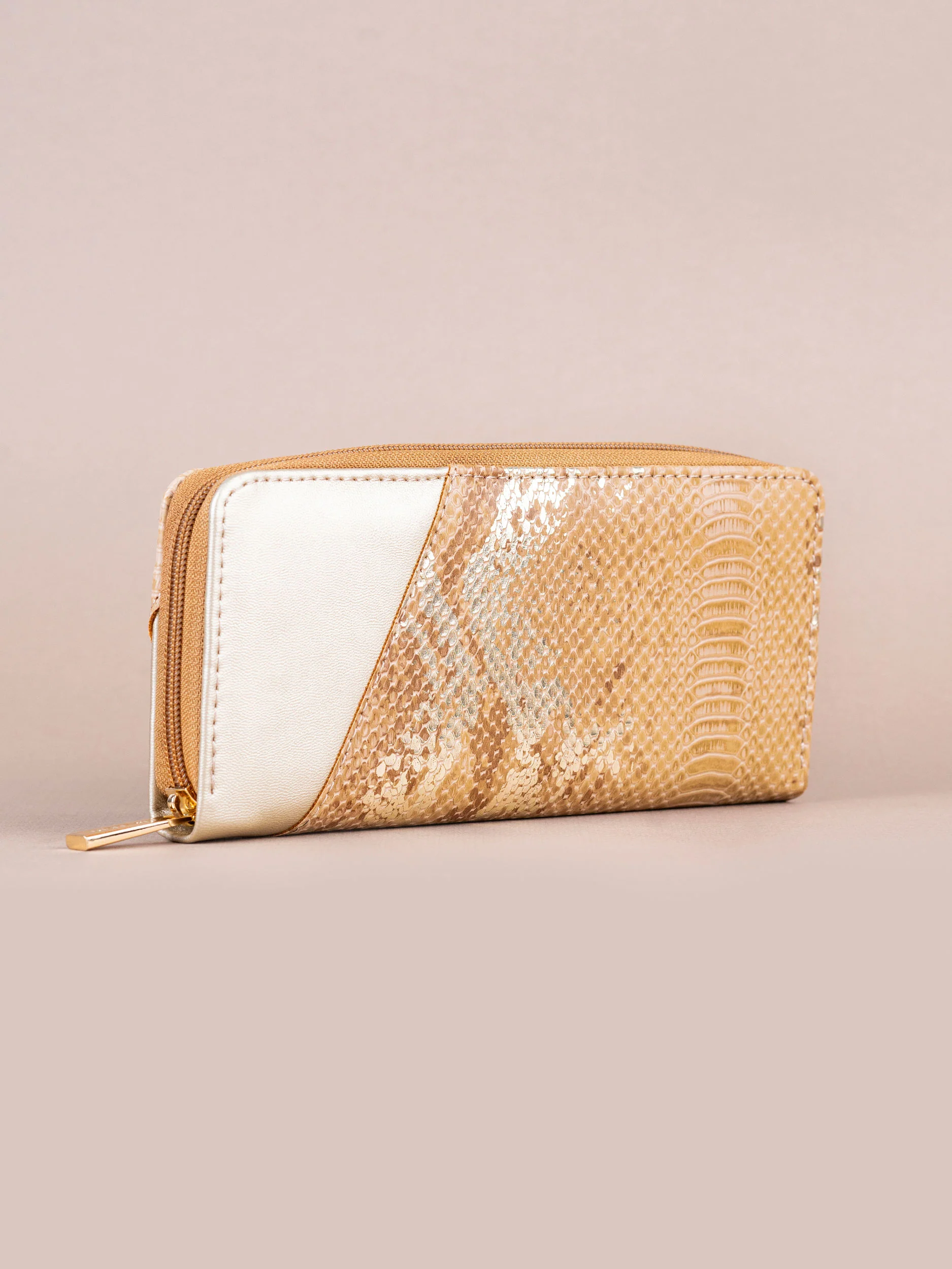 Textured Wallet - Image 3