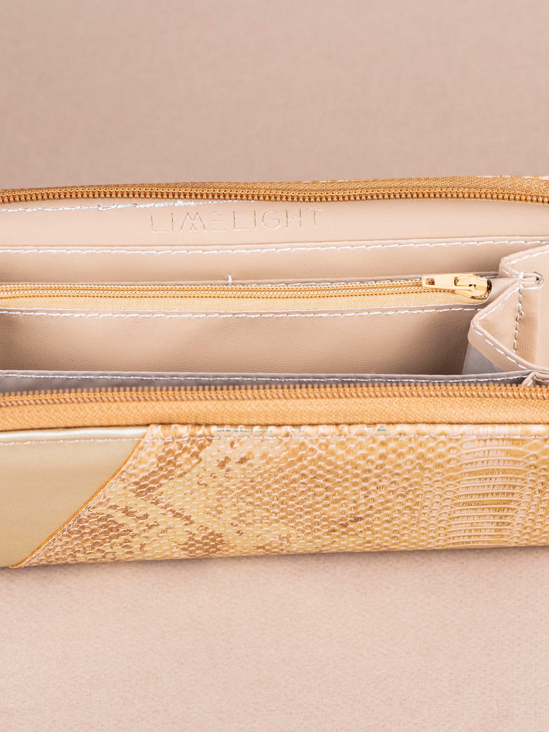 Textured Wallet - Image 4