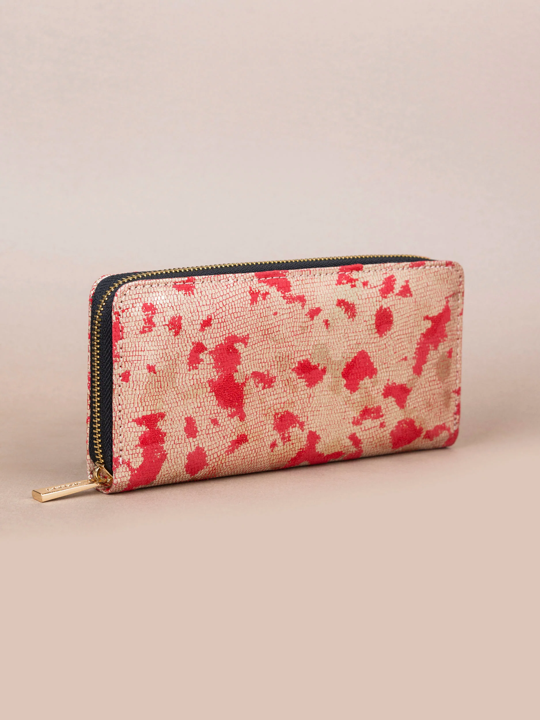 Textured Wallet - Image 2