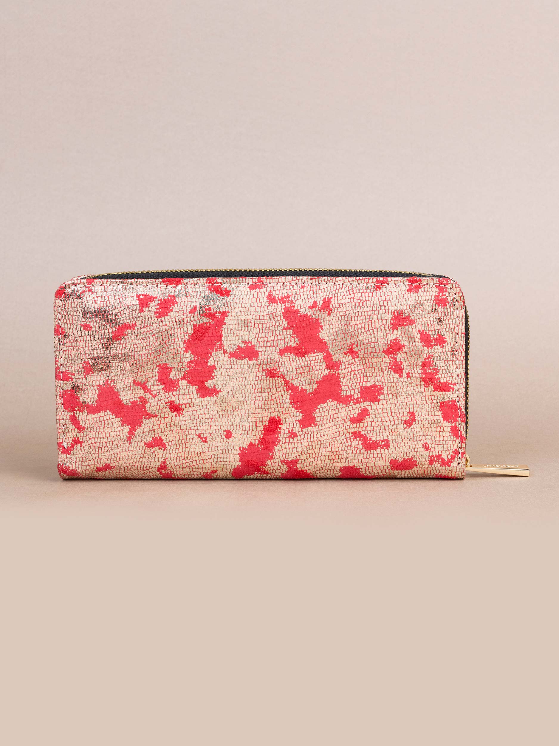 Textured Wallet - Image 3