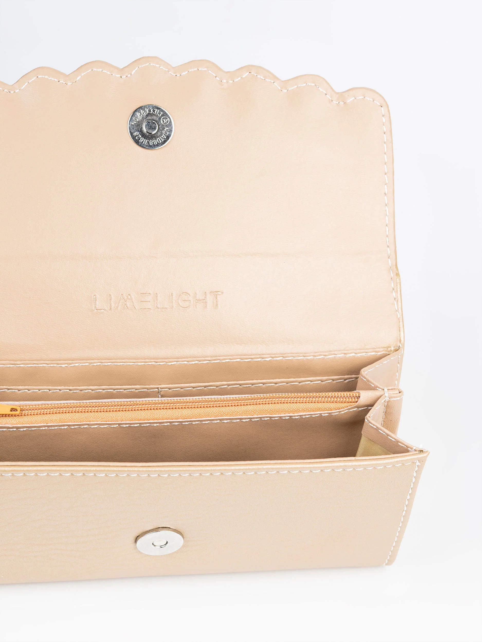 Scalloped Wallet - Image 4