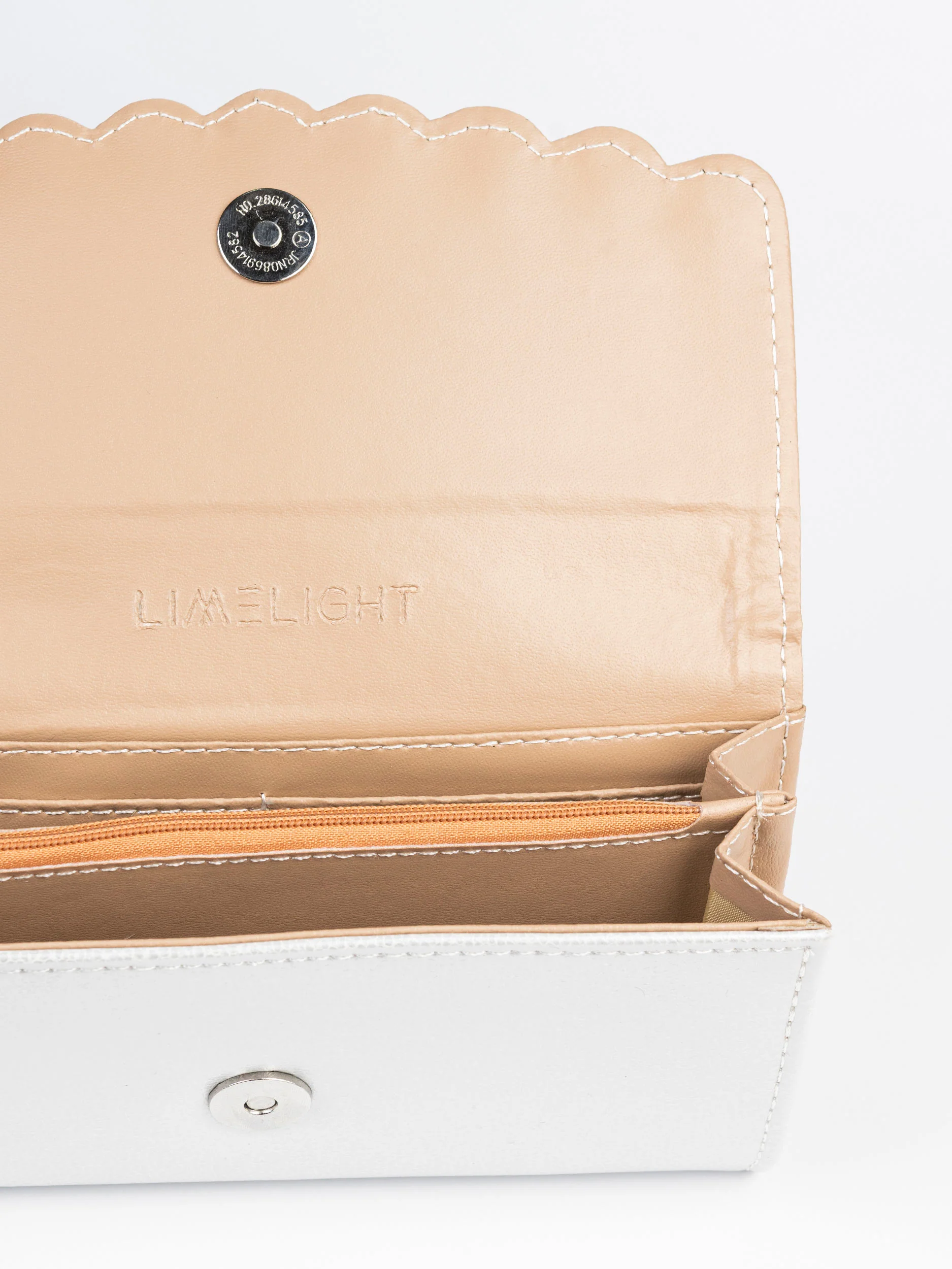 Scalloped Wallet - Image 4