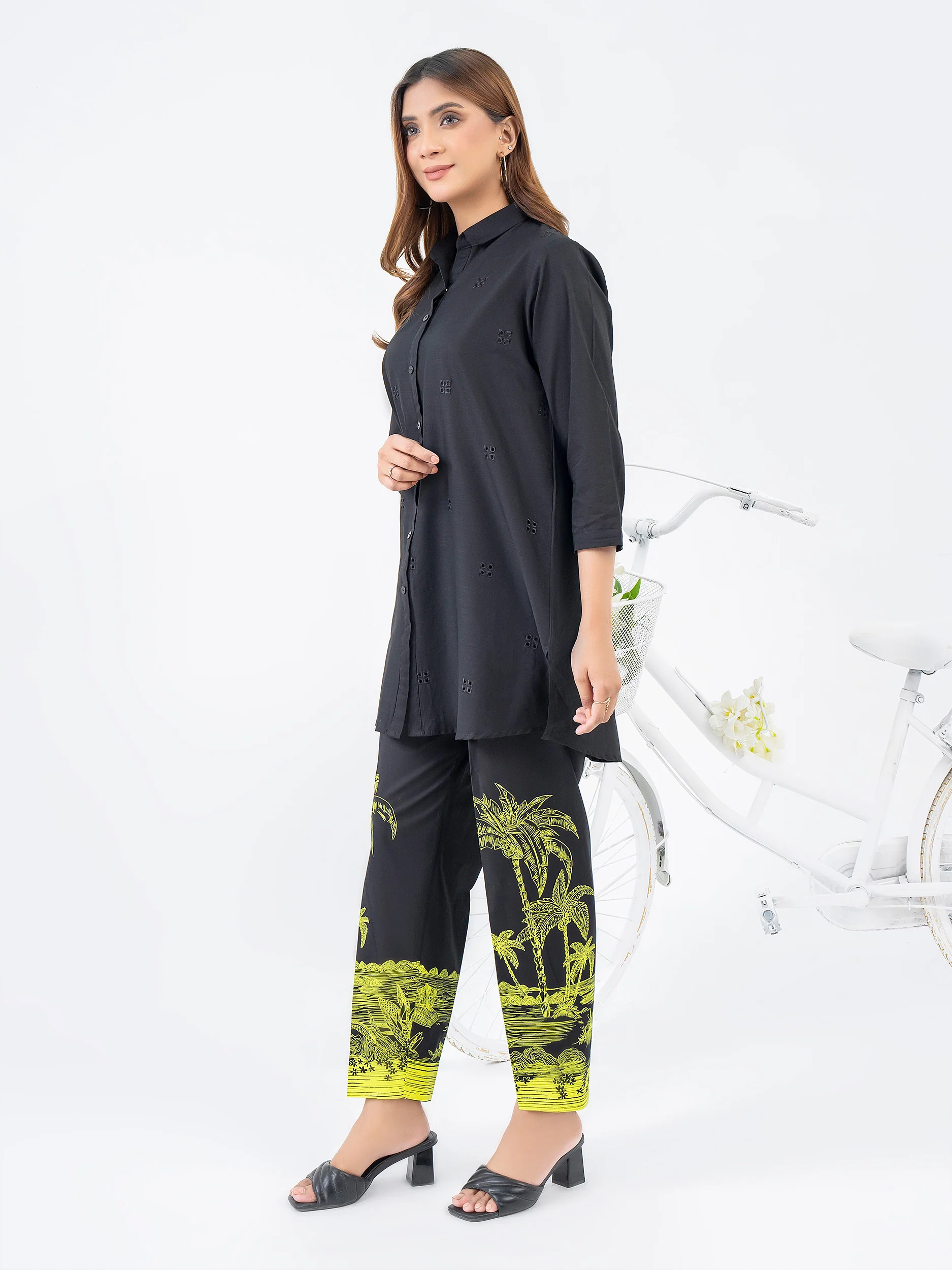 2 Piece Lawn Suit-Embroidered (Pret) - Image 3